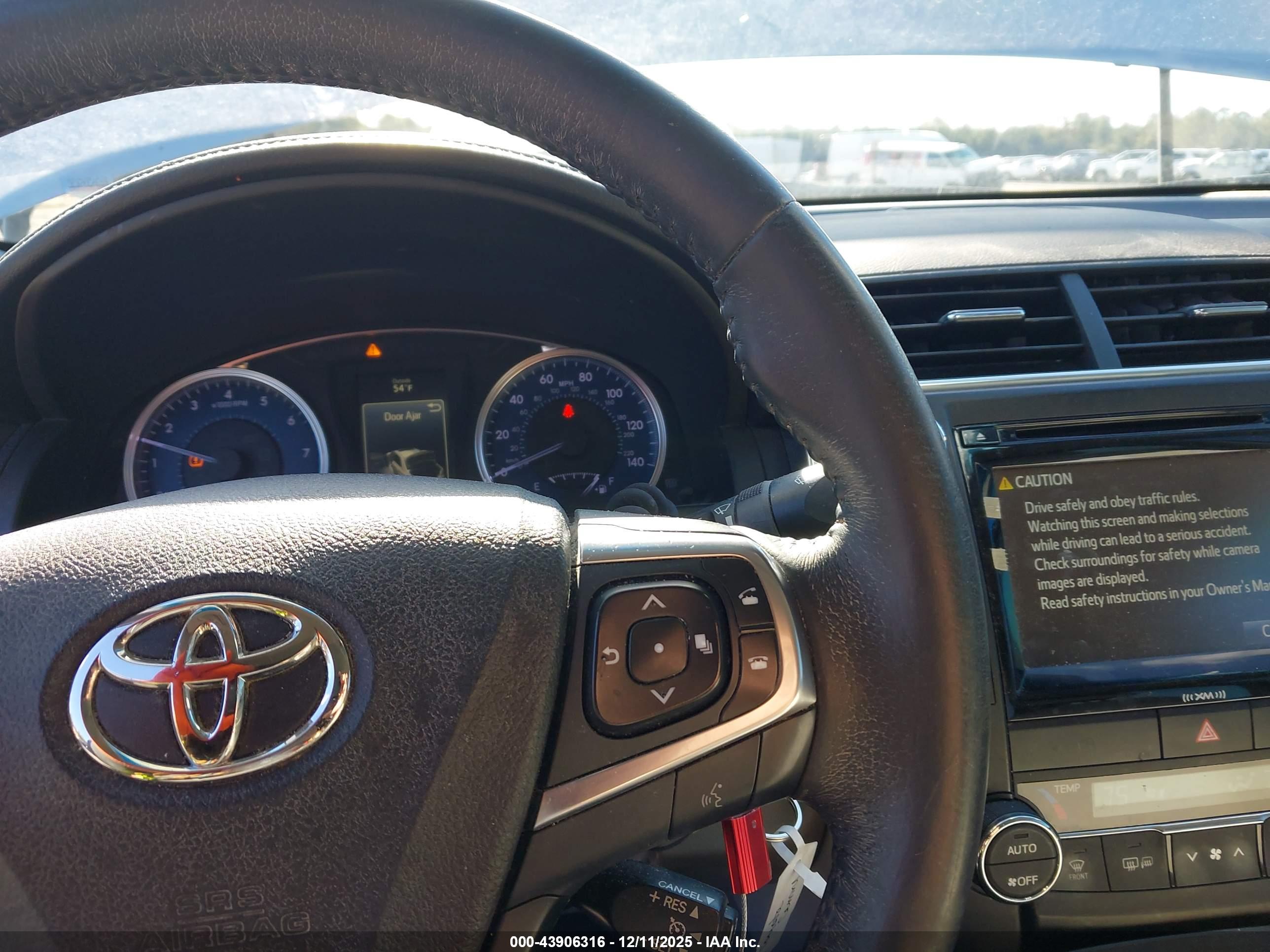 TOYOTA CAMRY image 7