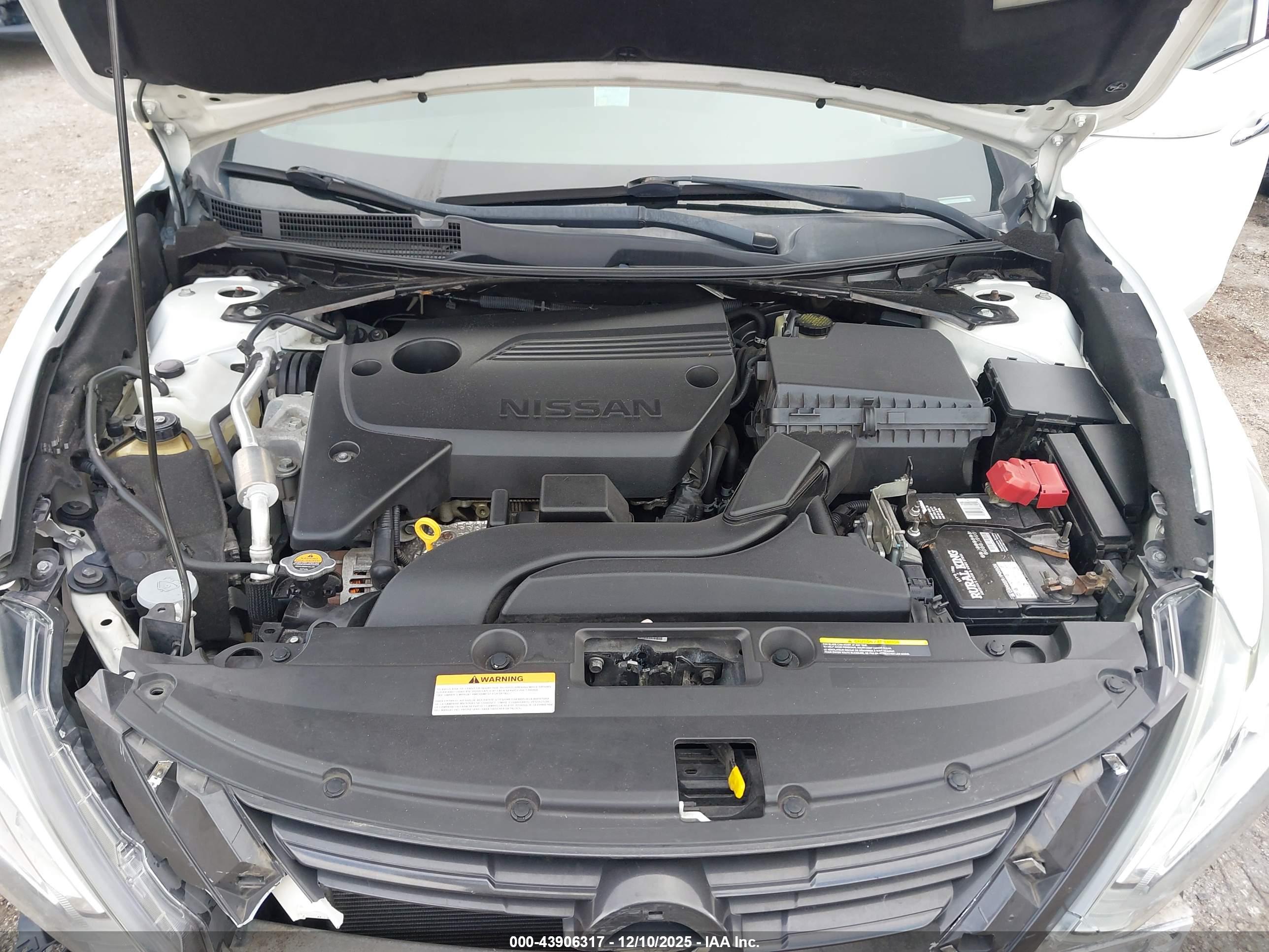 NISSAN ALTIMA image 10