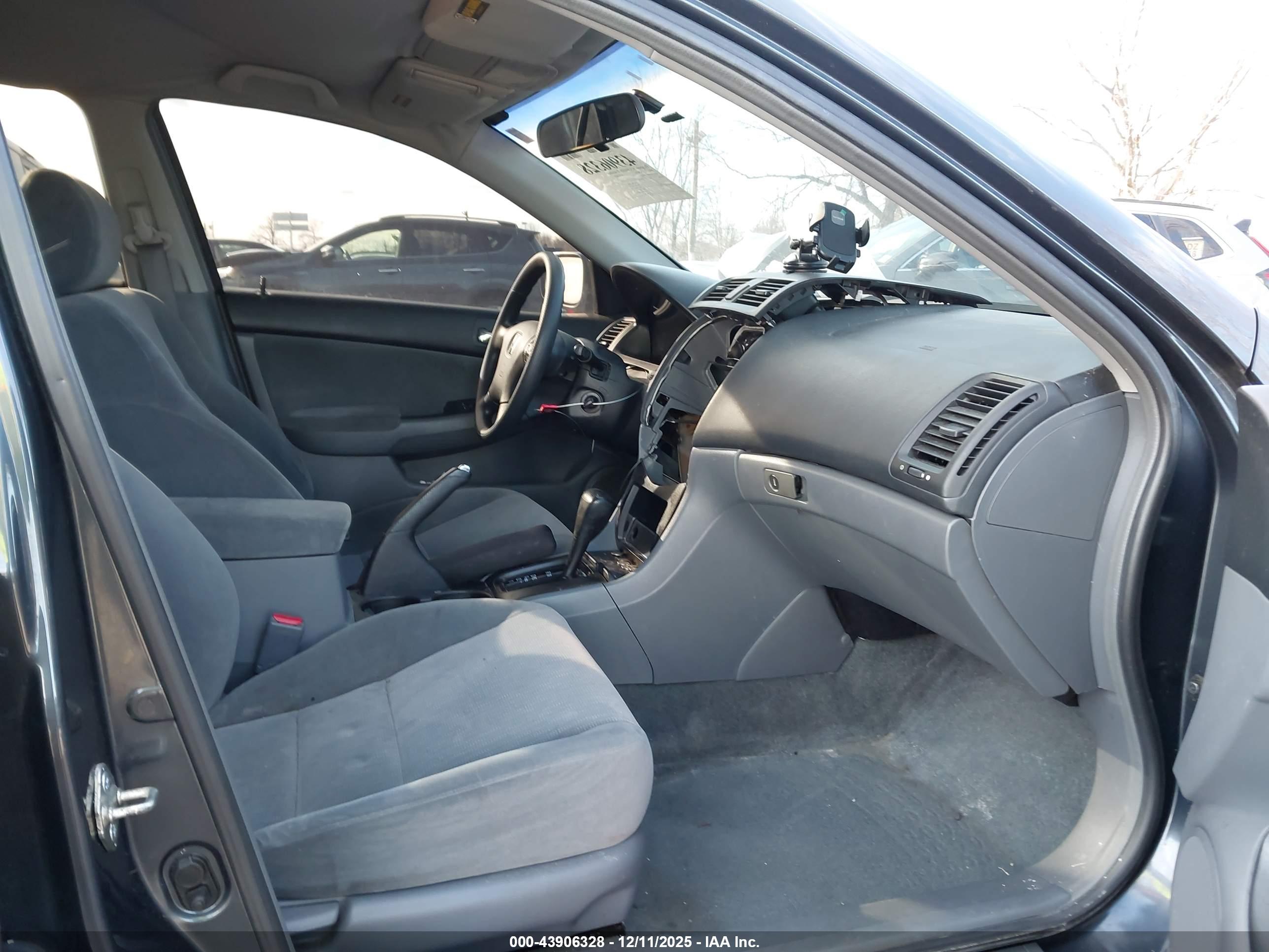 HONDA ACCORD image 5