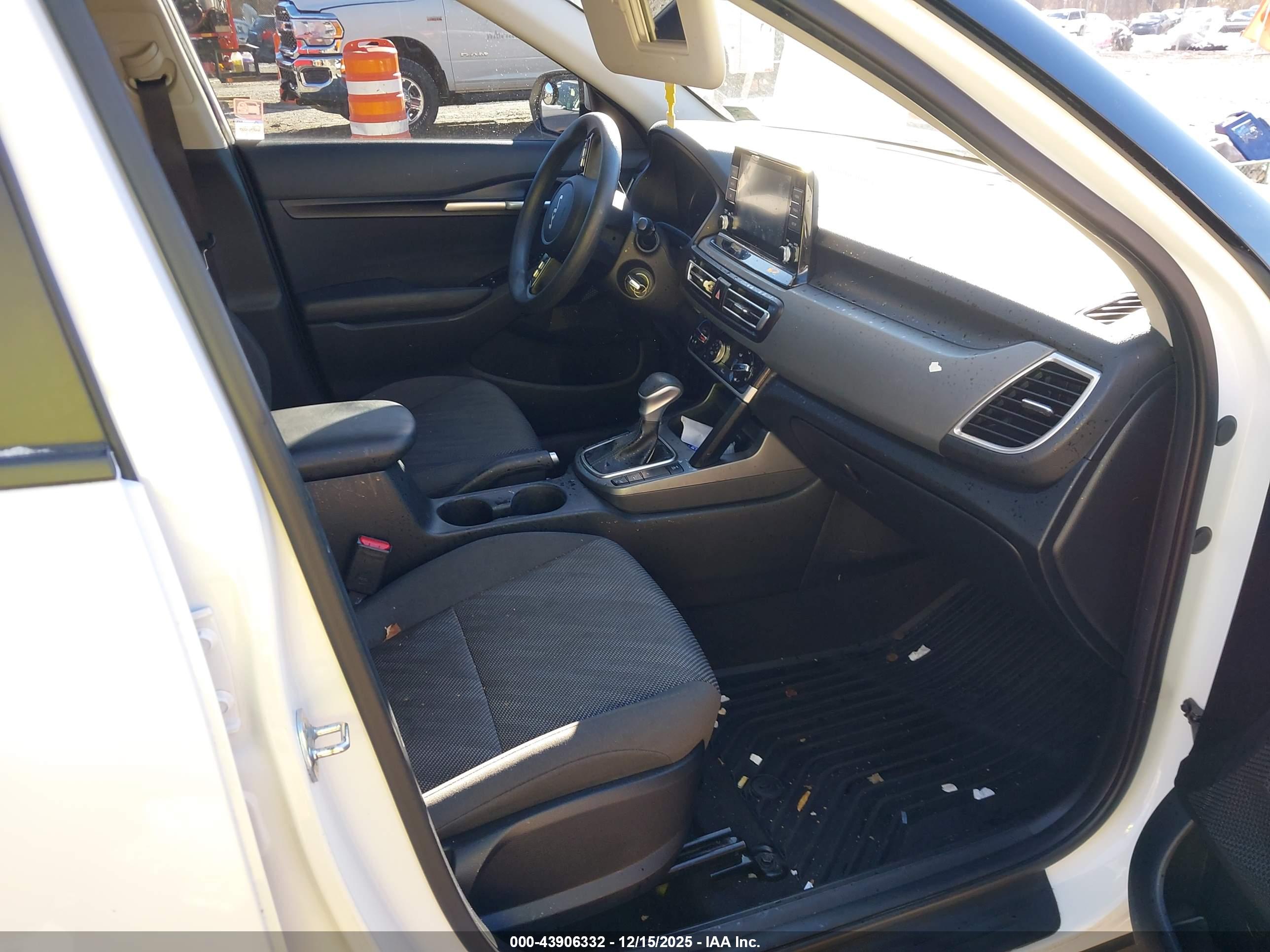 KIA SELTOS image 5