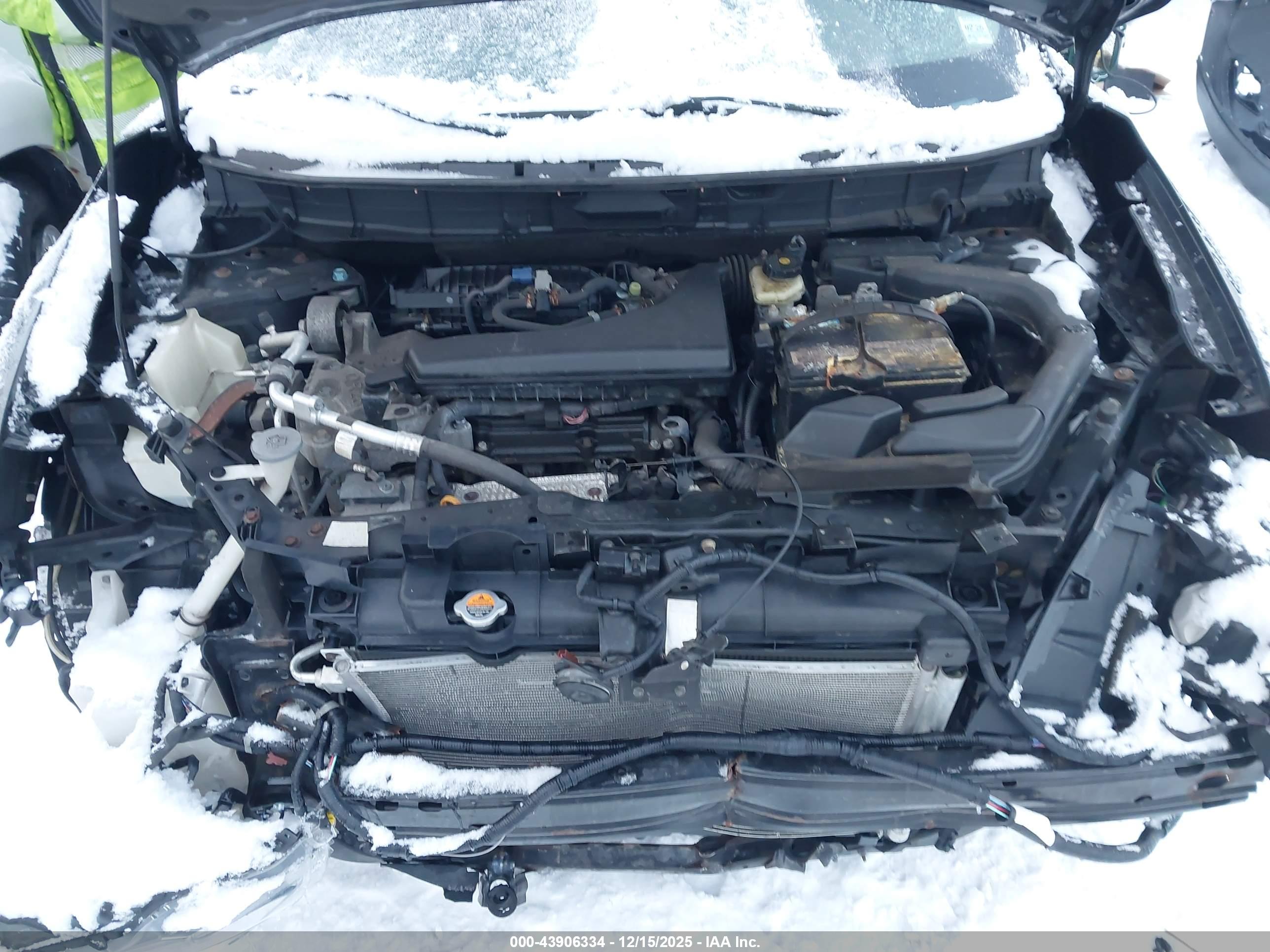 NISSAN ROGUE image 10