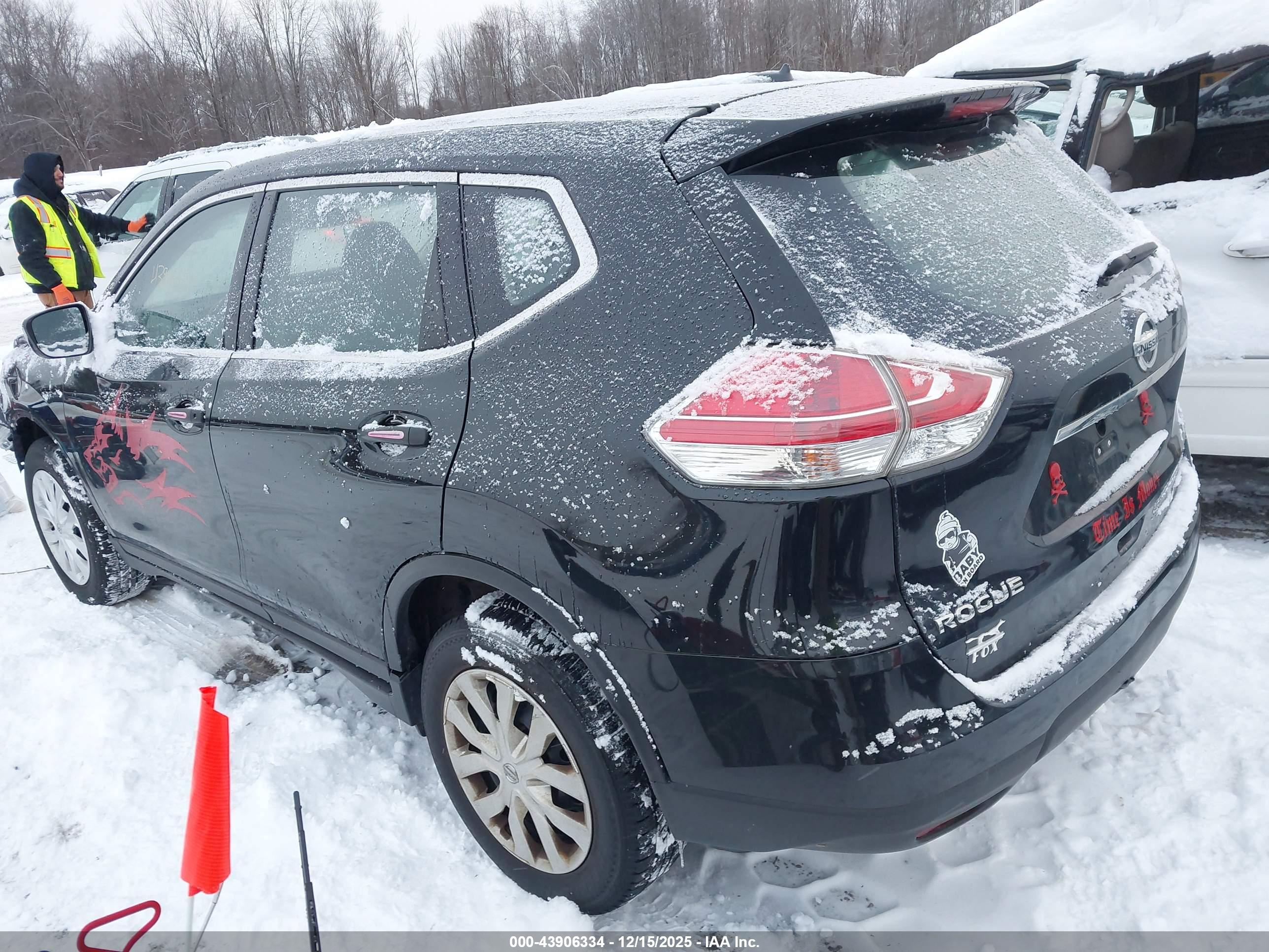 NISSAN ROGUE image 3