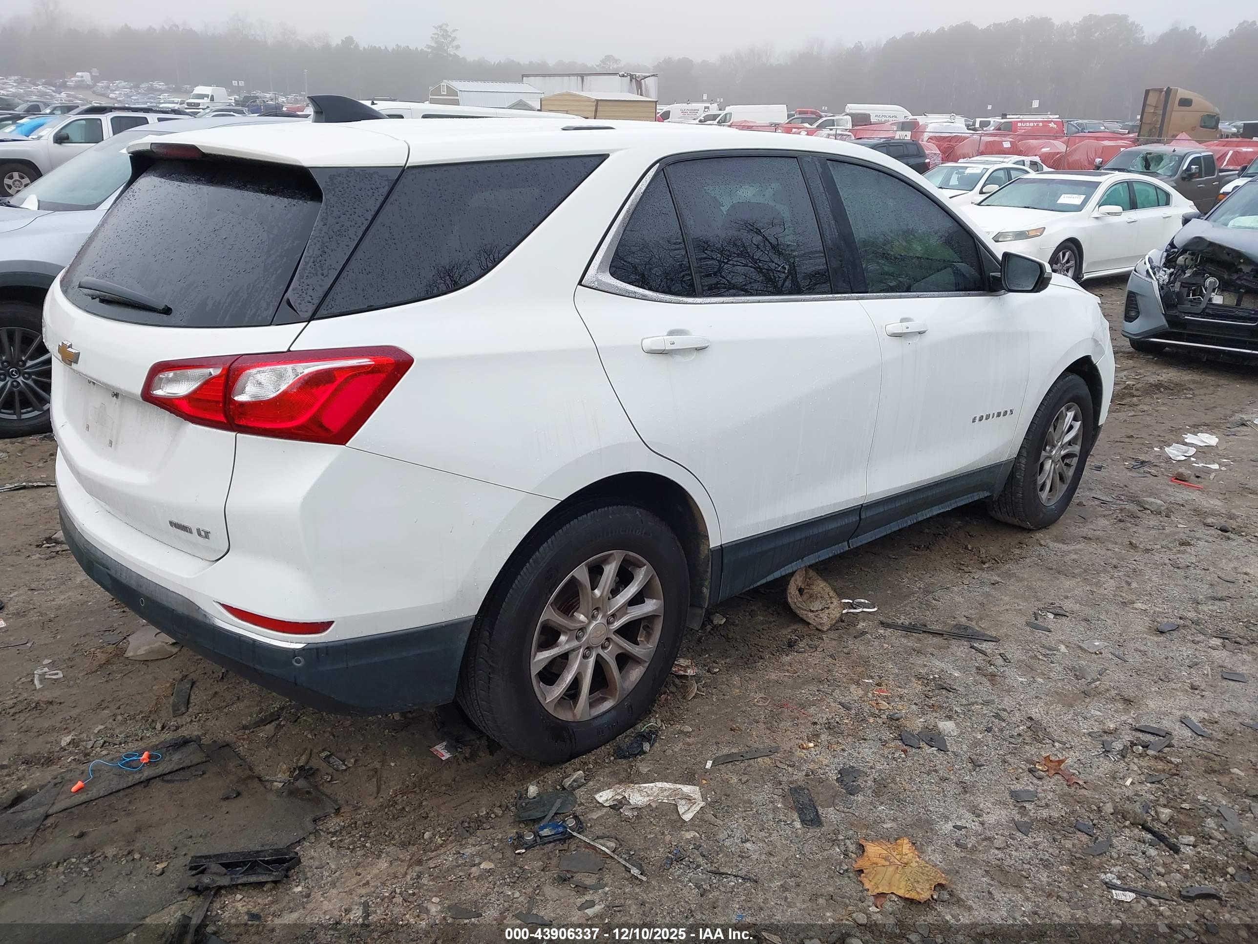 CHEVROLET EQUINOX image 4