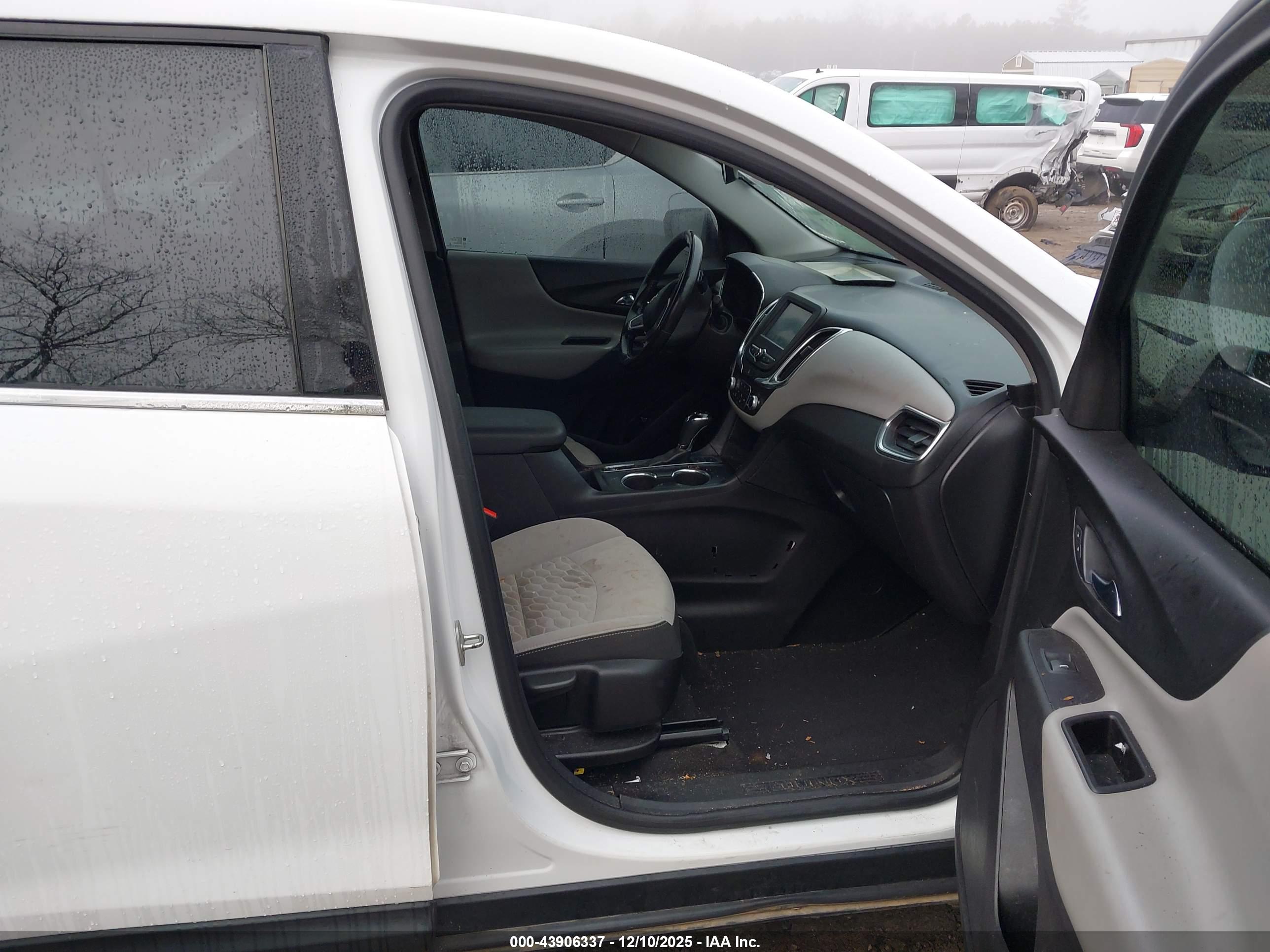 CHEVROLET EQUINOX image 5