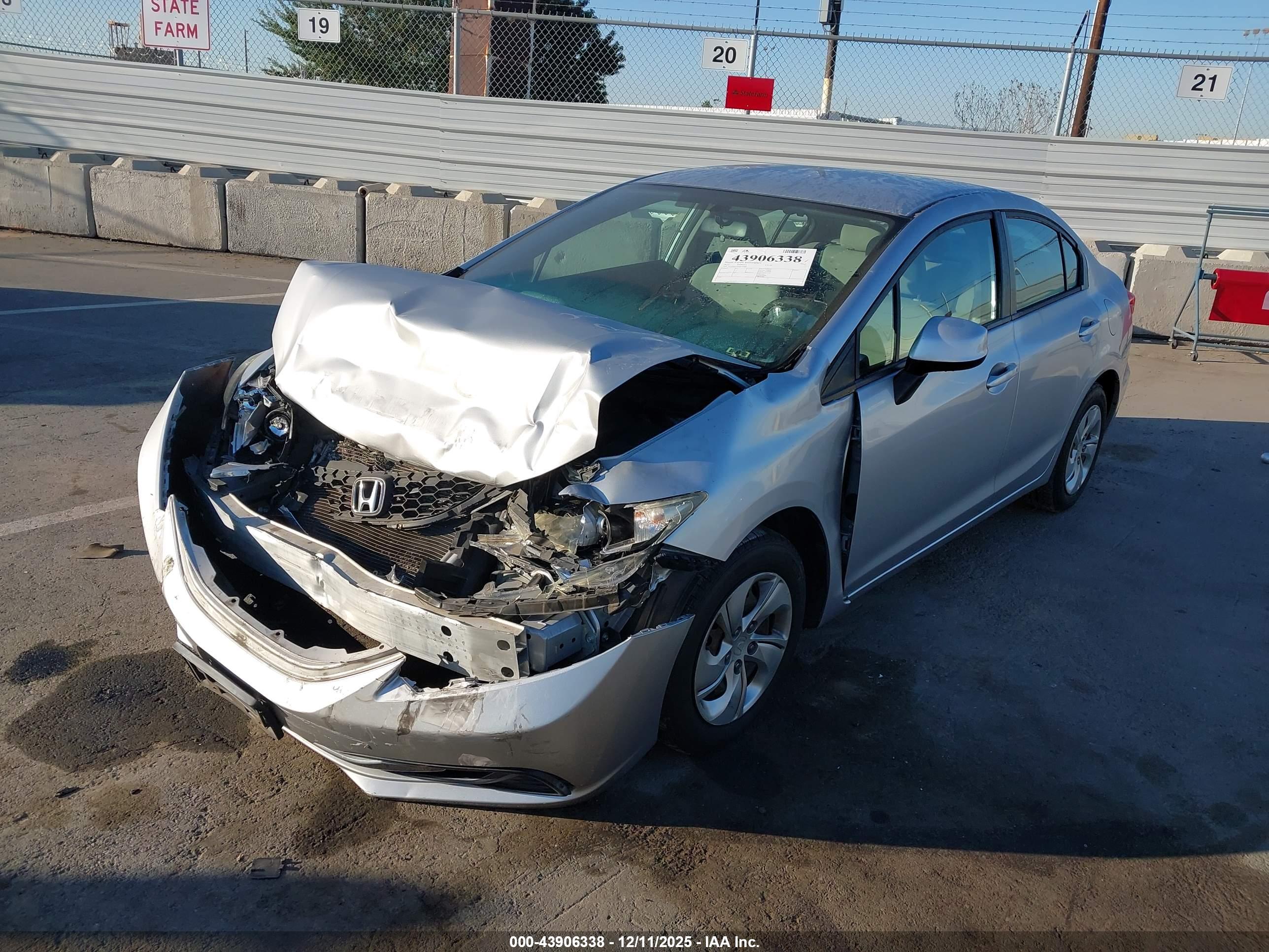 HONDA CIVIC image 2