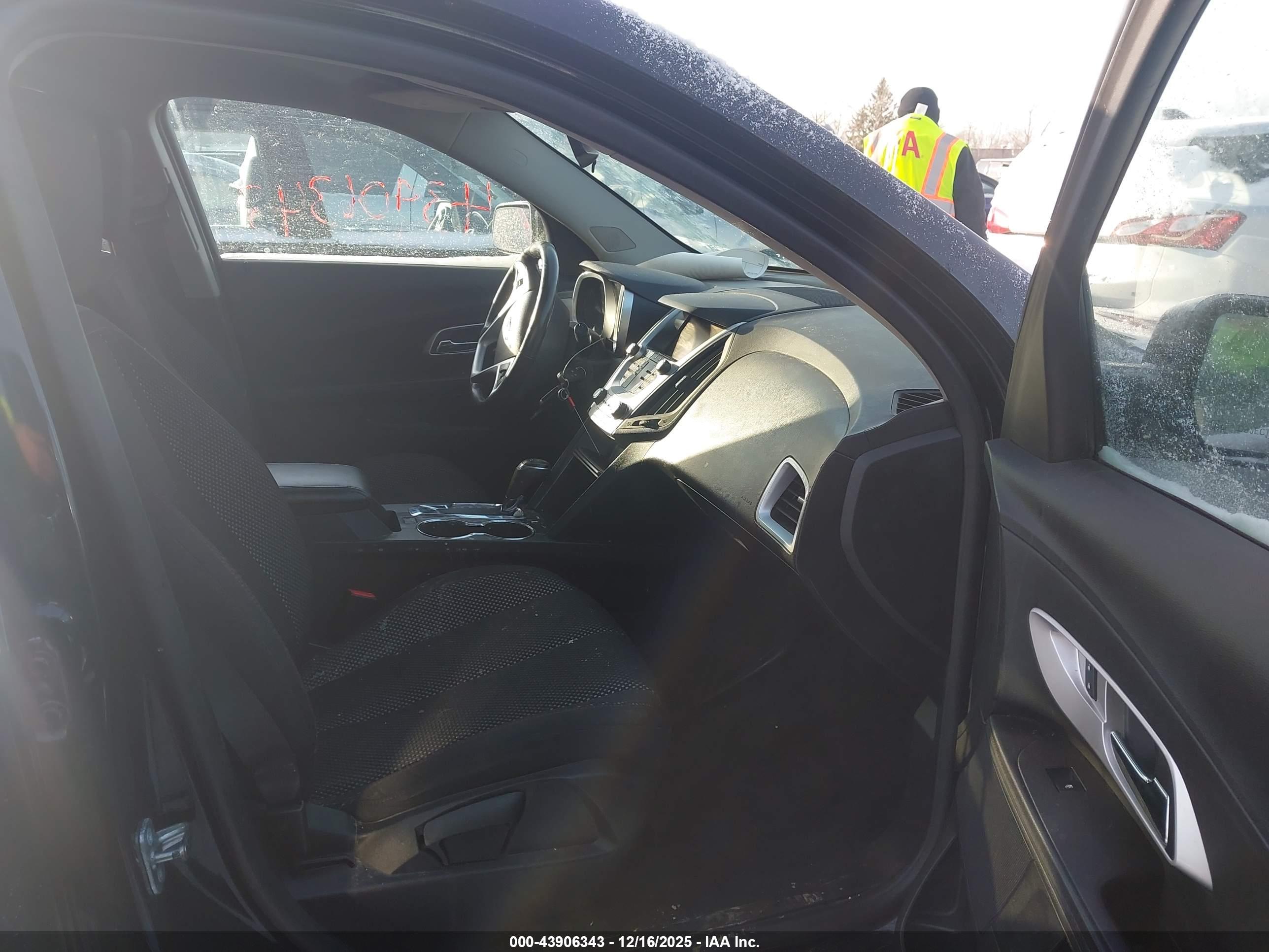 CHEVROLET EQUINOX image 5