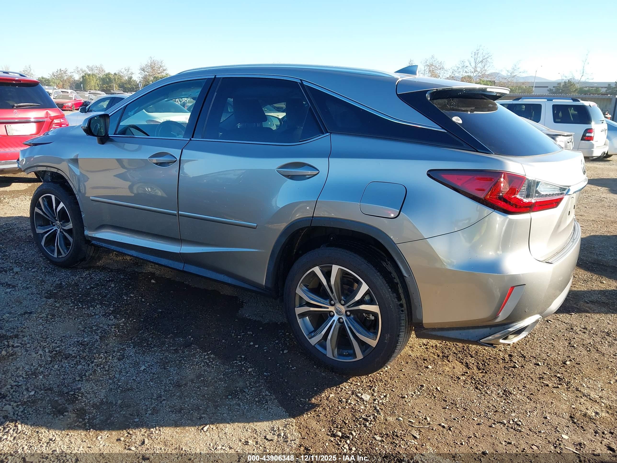 LEXUS RX image 3