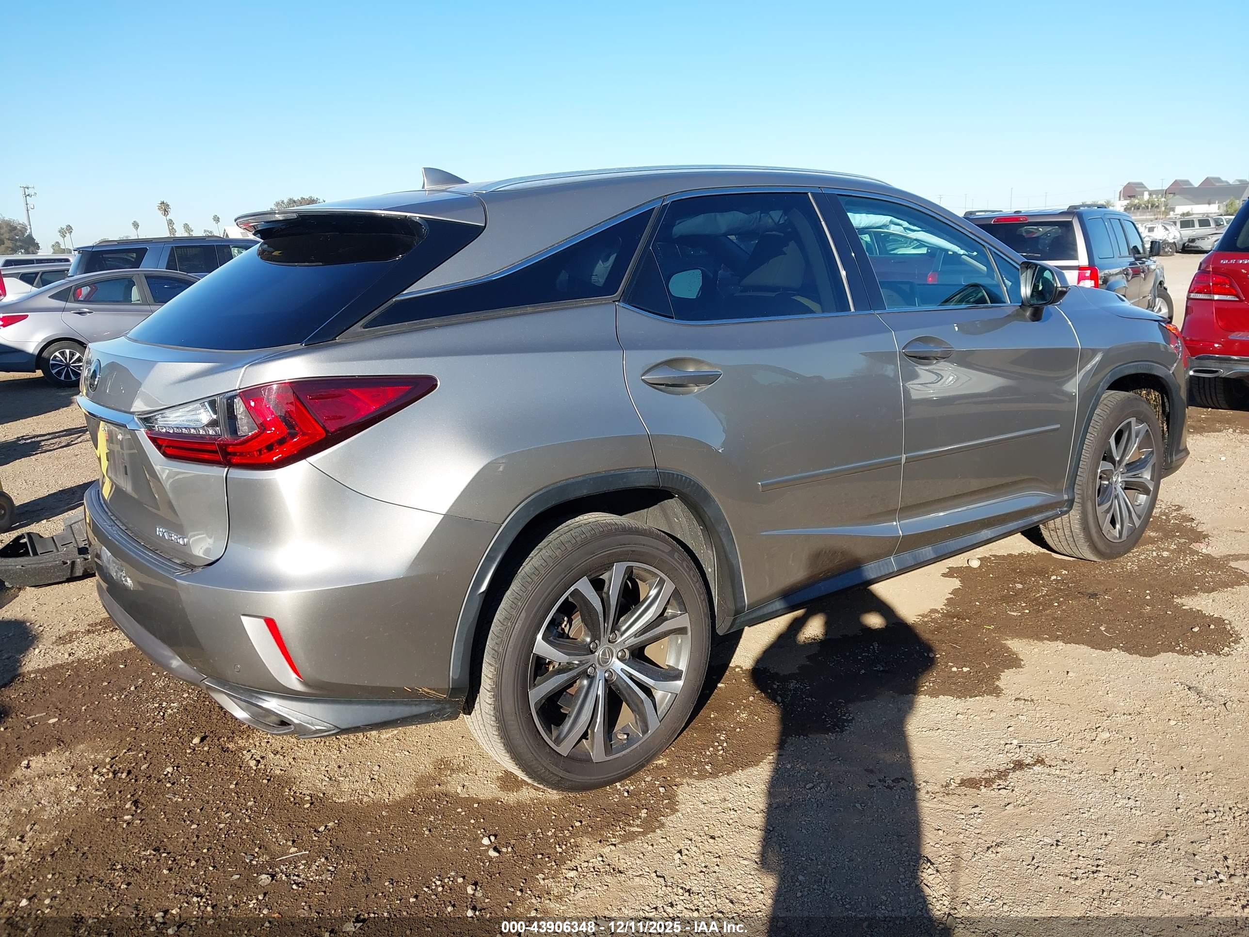 LEXUS RX image 4