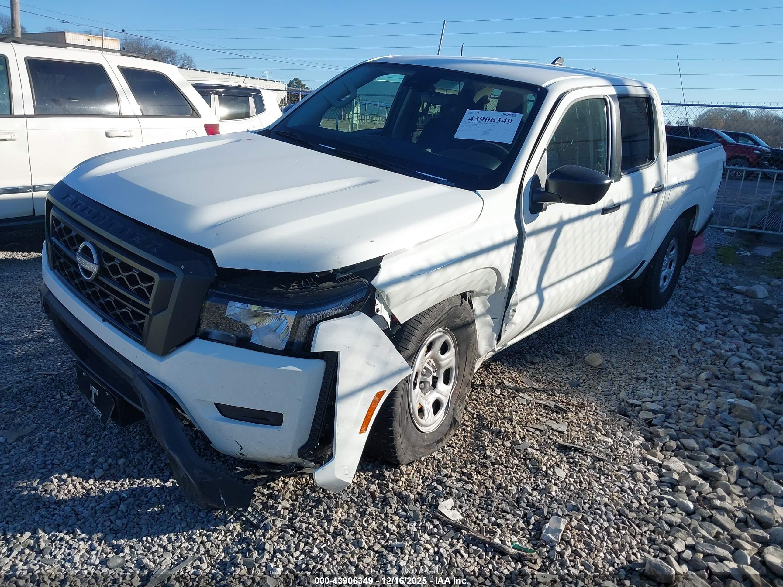 NISSAN FRONTIER image 2