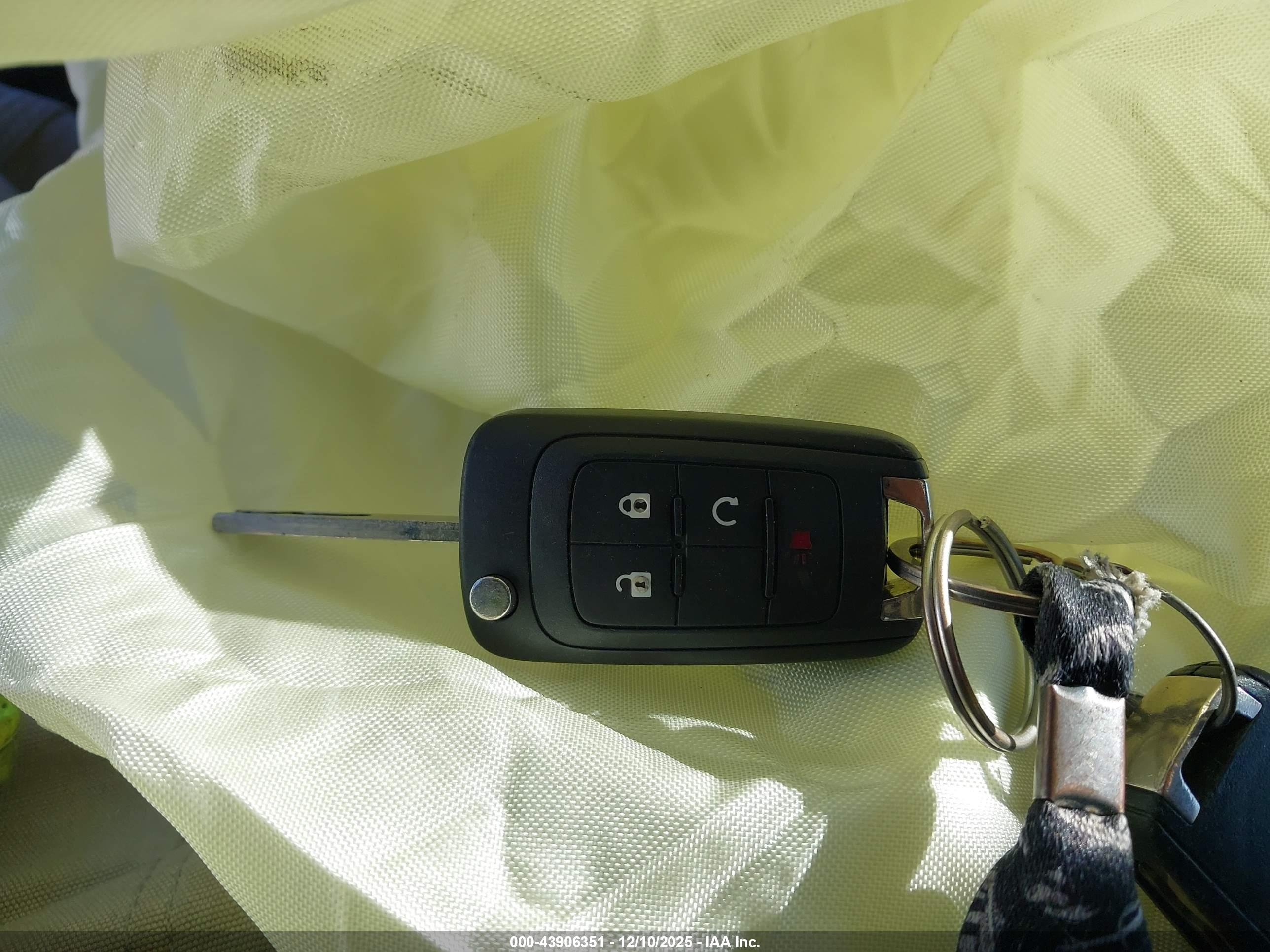 CHEVROLET EQUINOX image 11