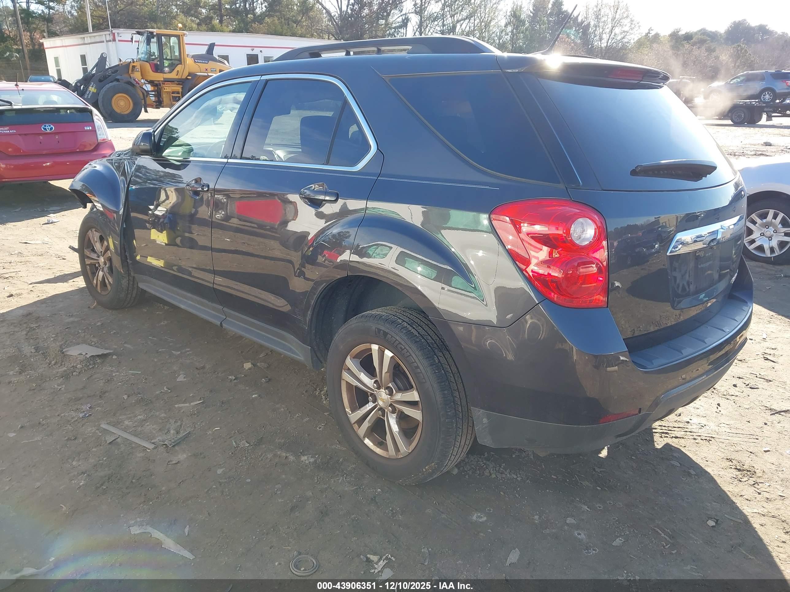 CHEVROLET EQUINOX image 3