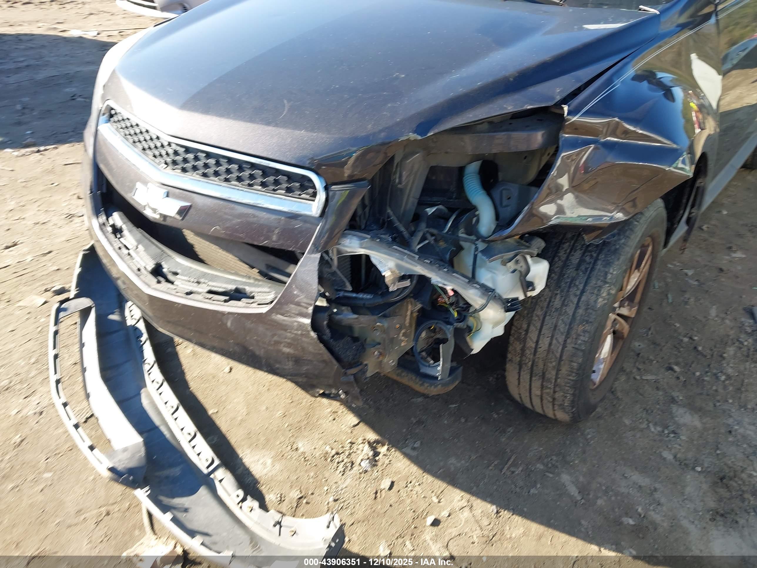 CHEVROLET EQUINOX image 6