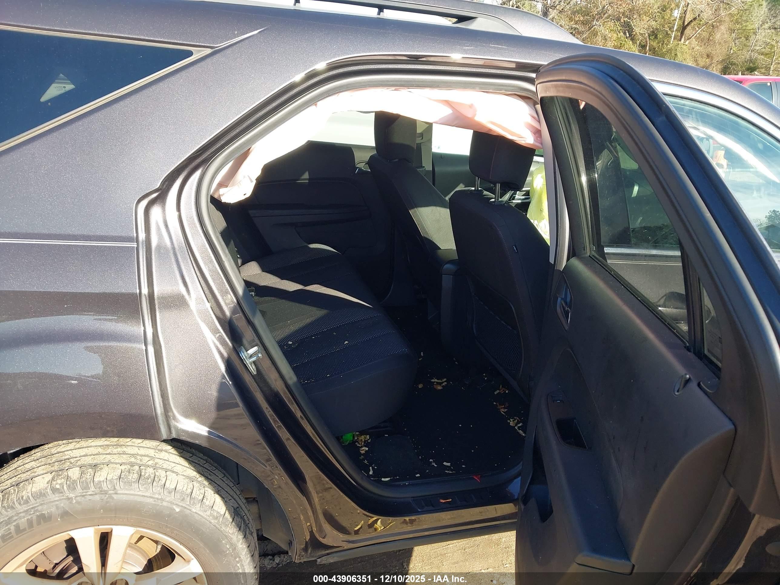 CHEVROLET EQUINOX image 8