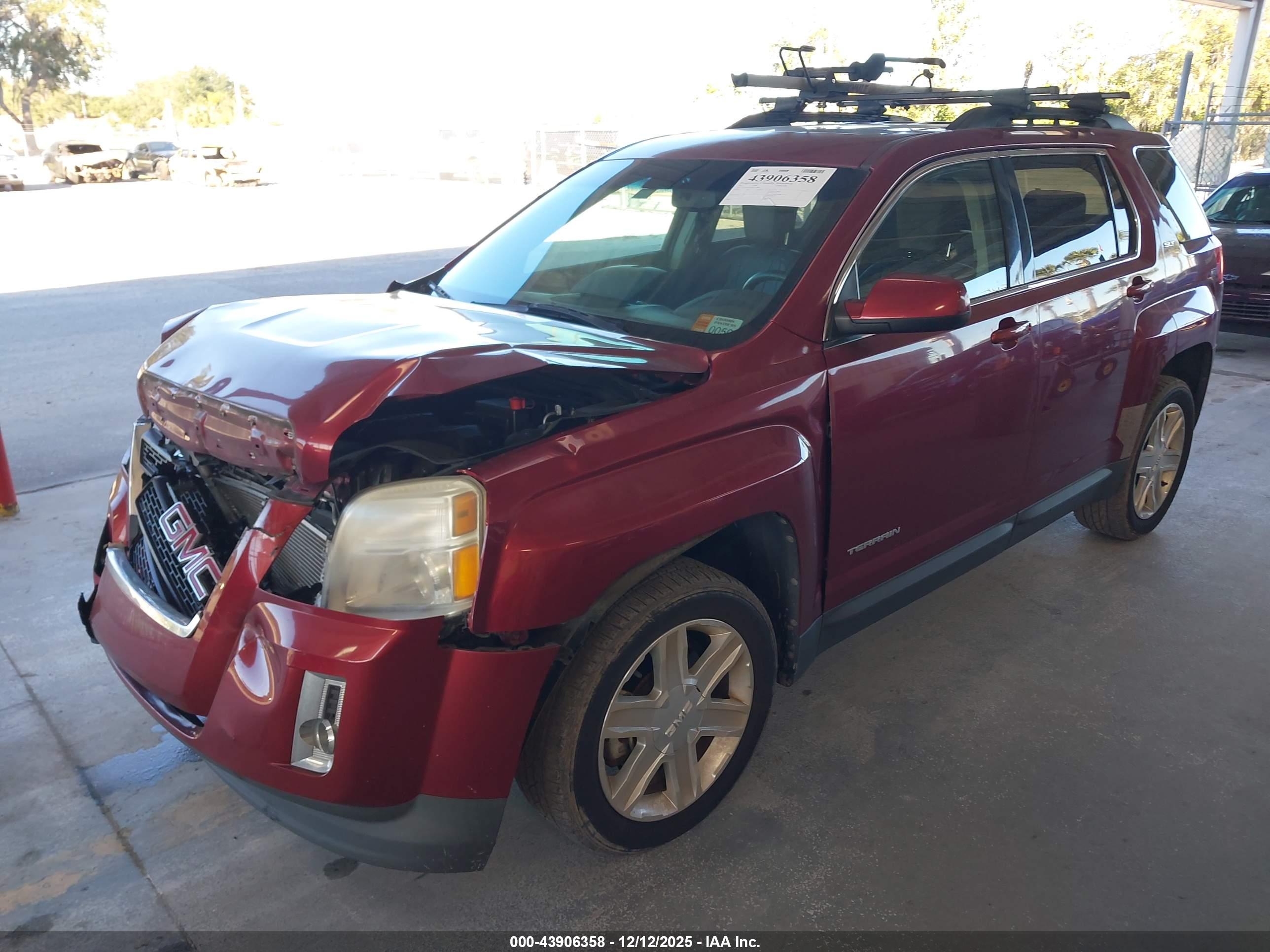 GMC TERRAIN image 2