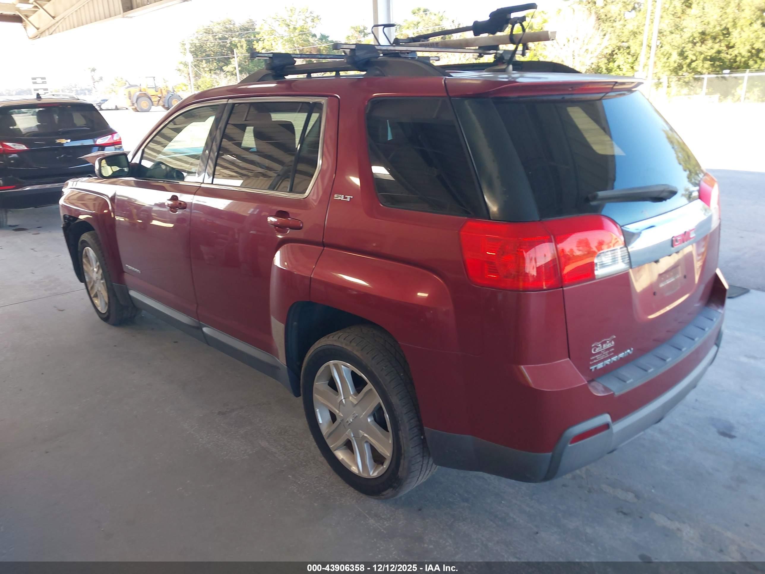 GMC TERRAIN image 3
