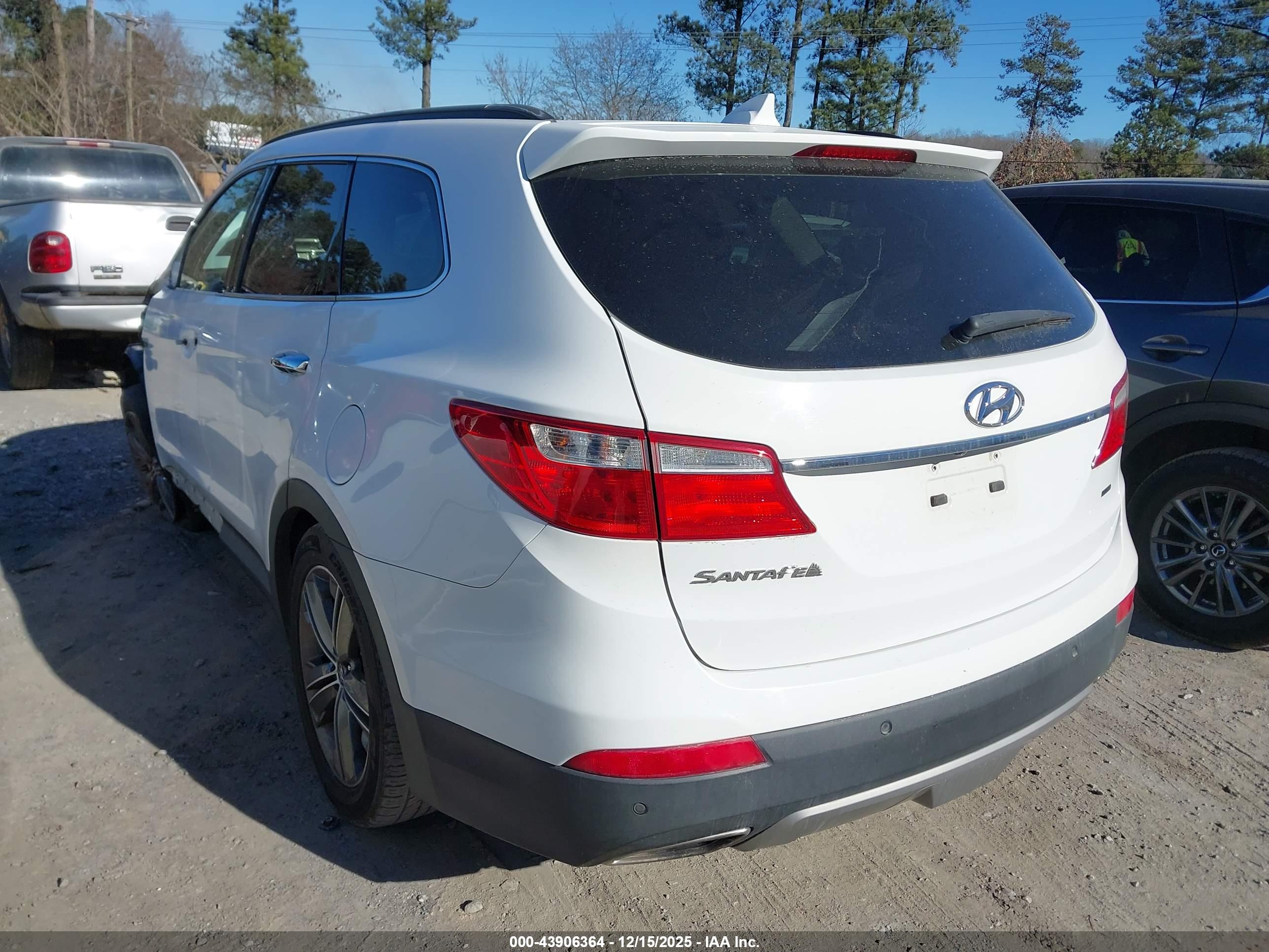 HYUNDAI SANTA image 3