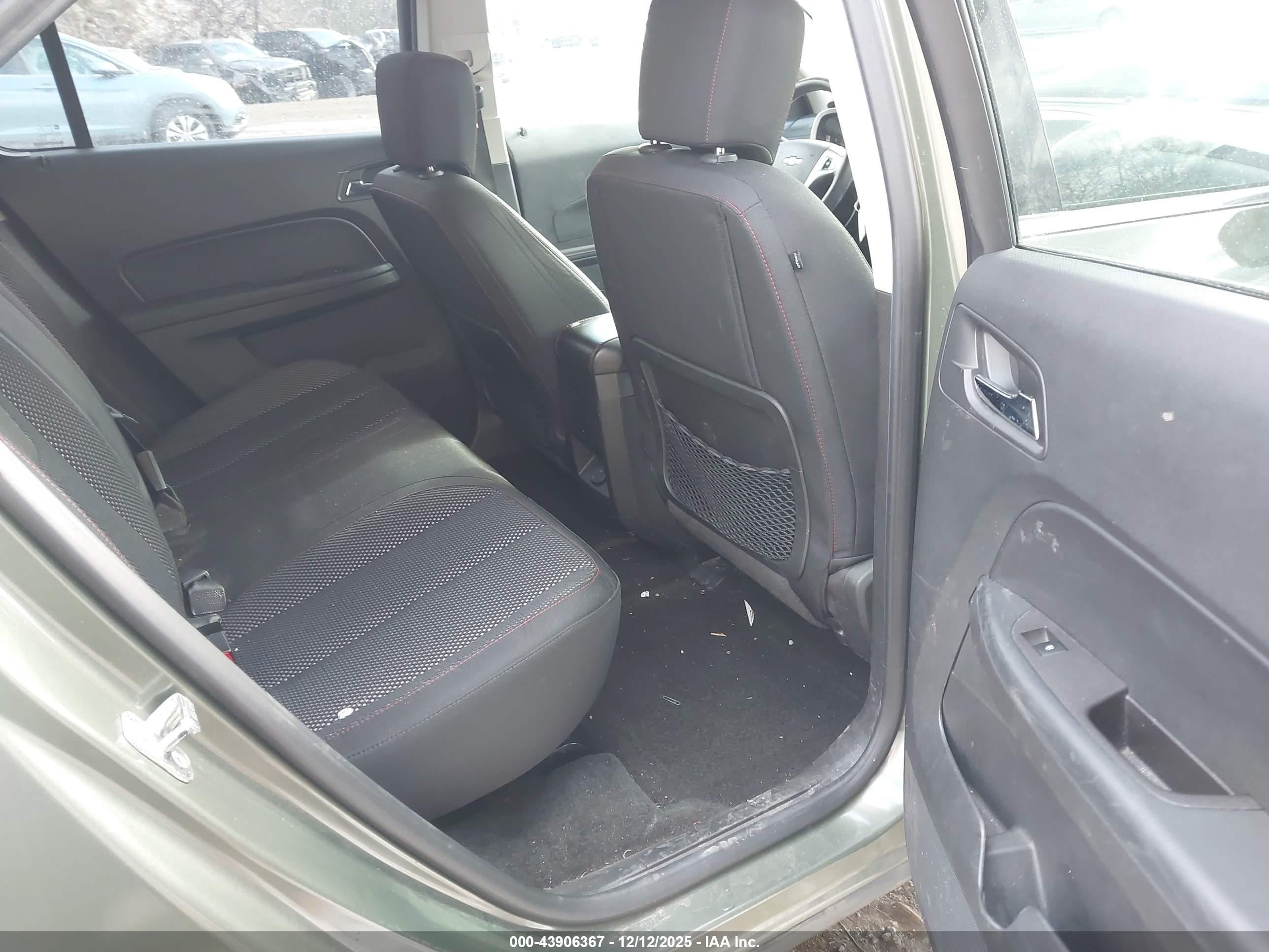 CHEVROLET EQUINOX image 8