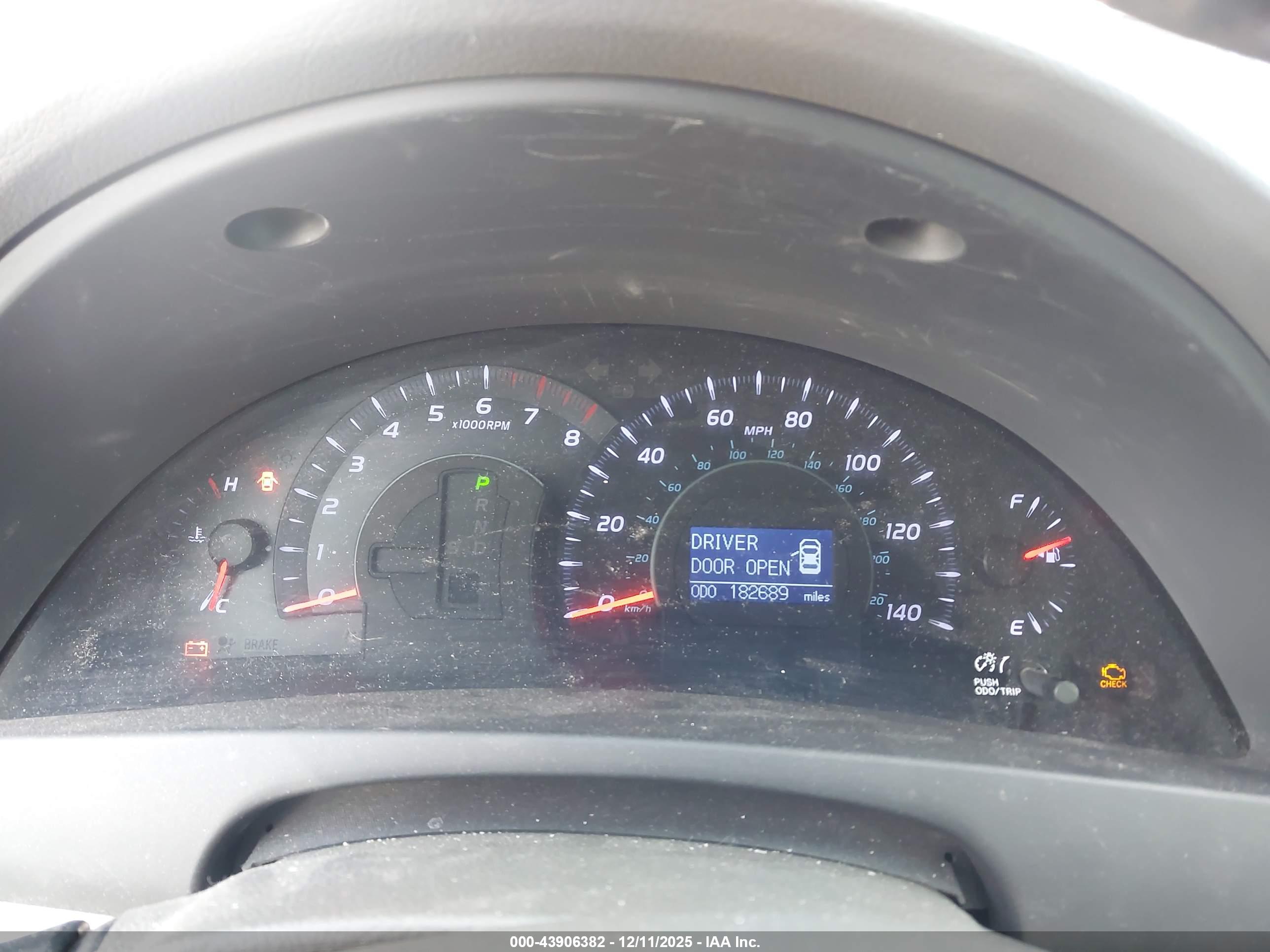 TOYOTA CAMRY image 7