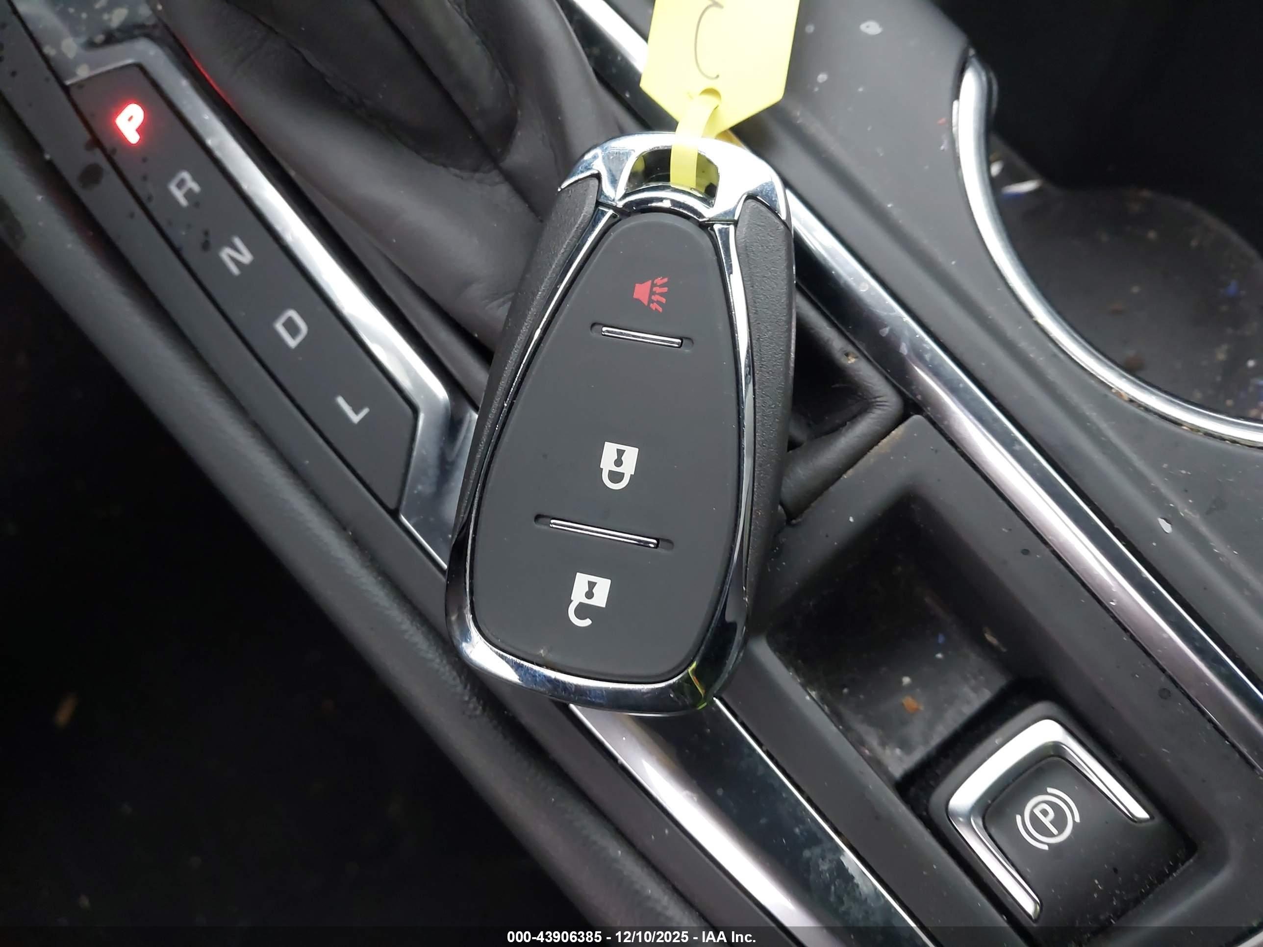 CHEVROLET EQUINOX image 11