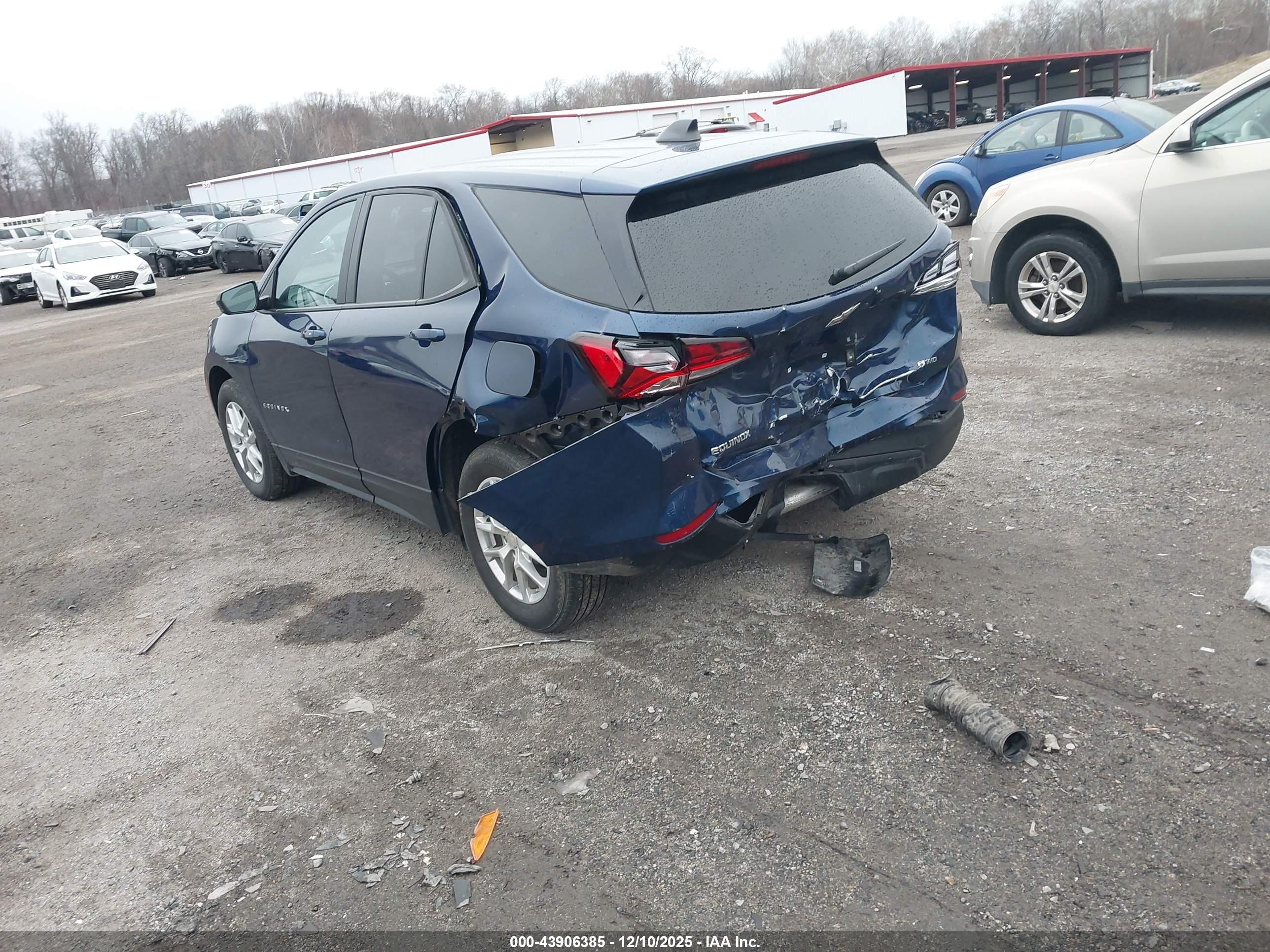 CHEVROLET EQUINOX image 3
