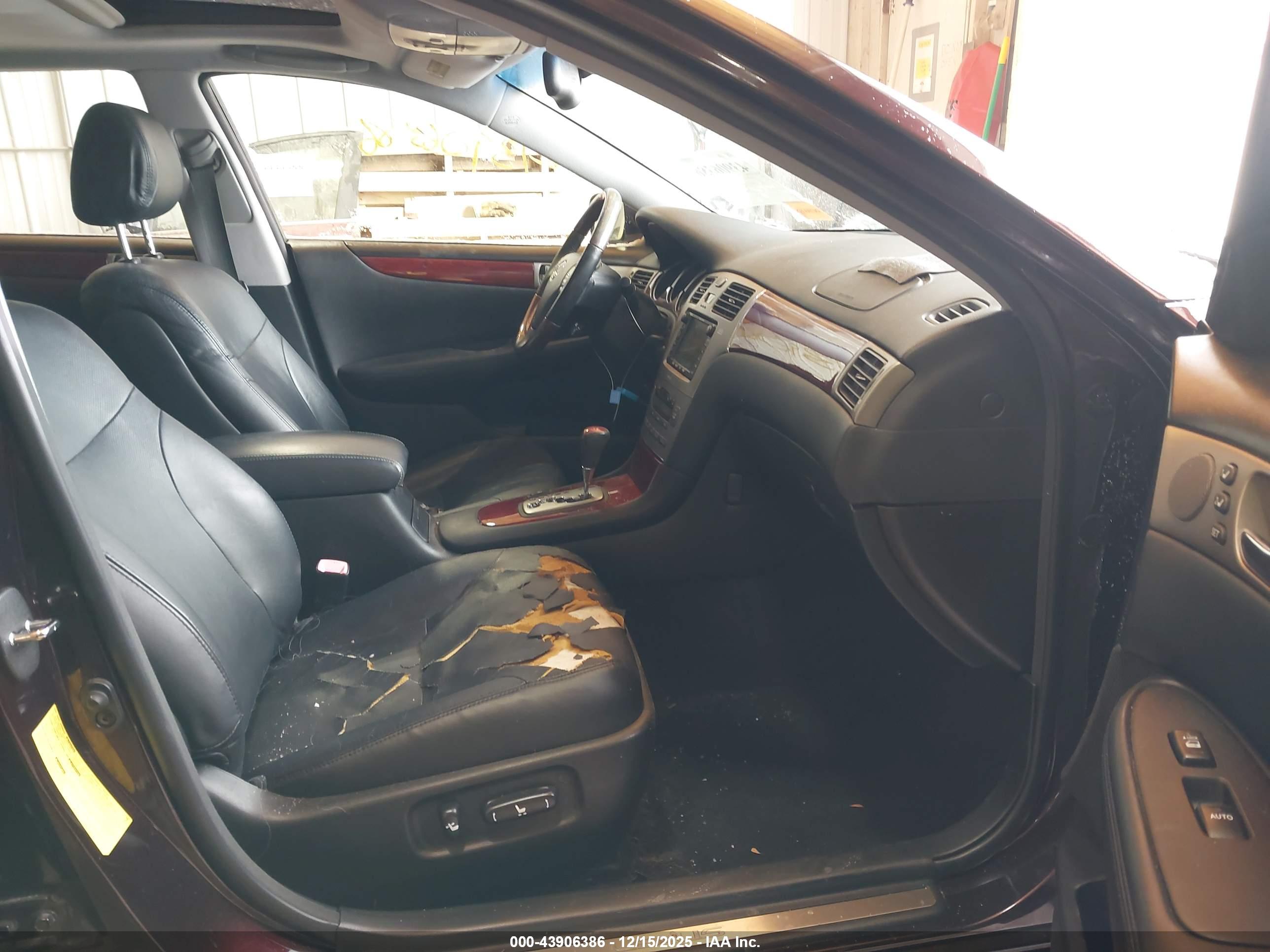 LEXUS ES image 5