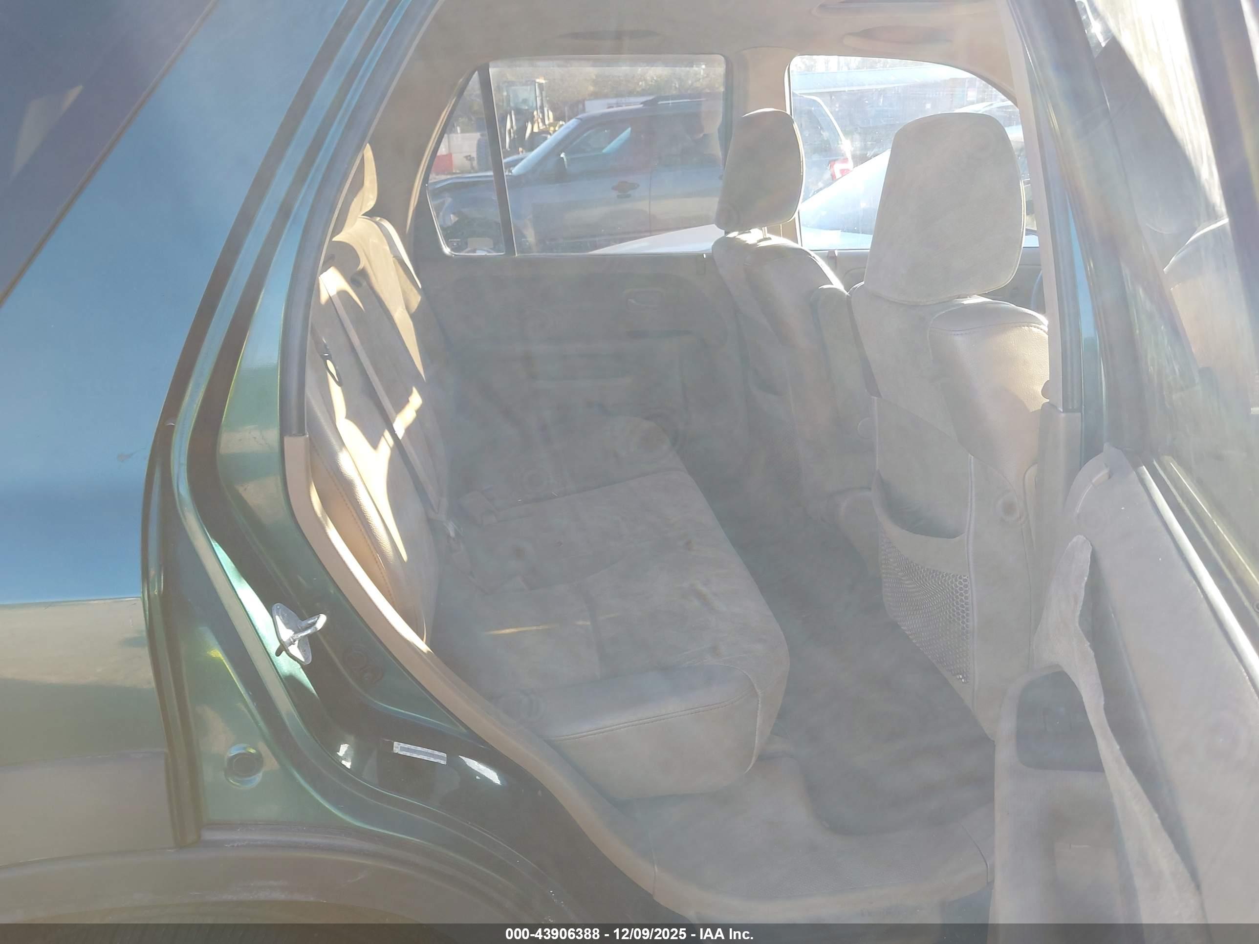 HONDA CR-V image 8