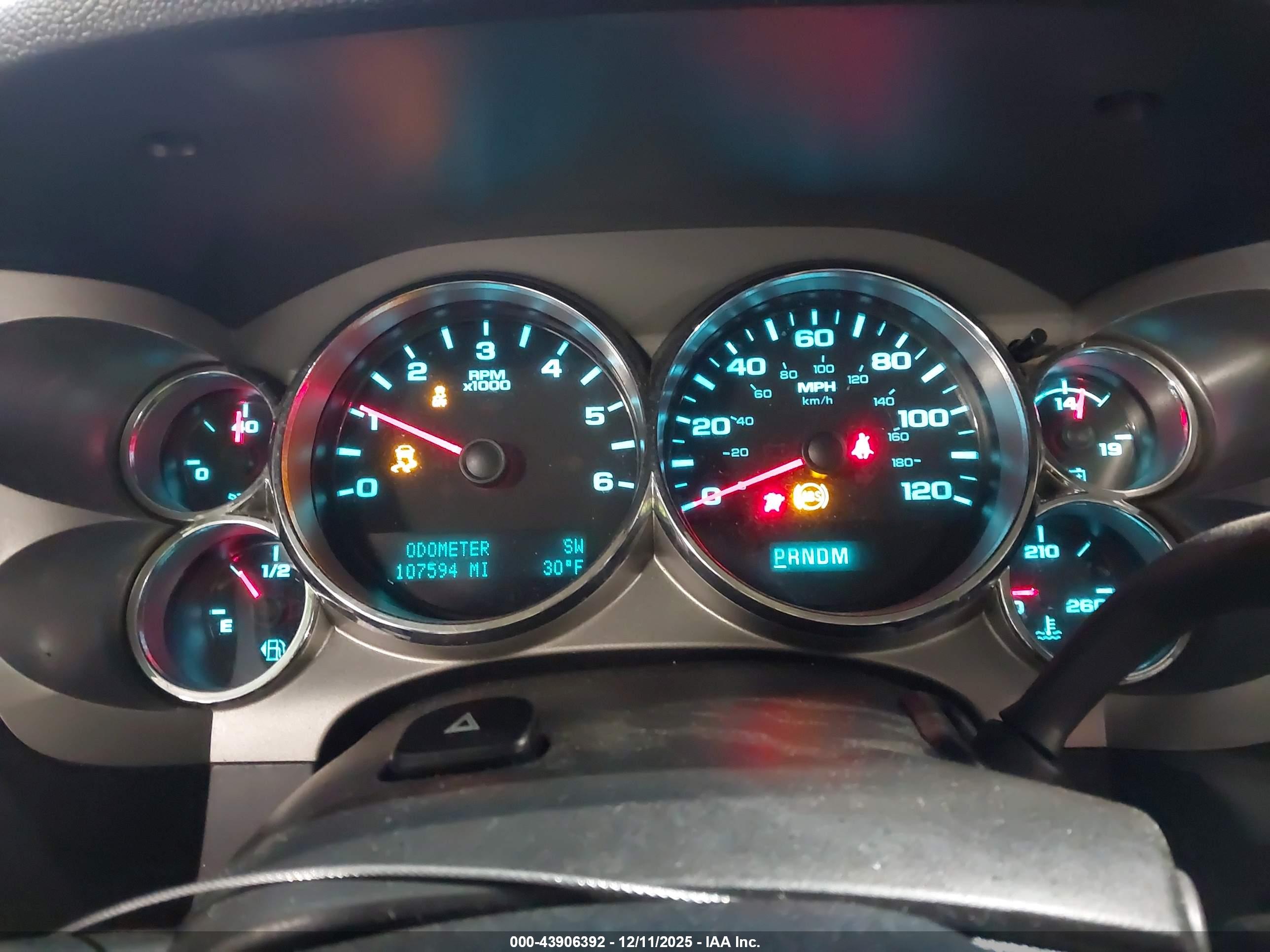 CHEVROLET SILVERADO image 7