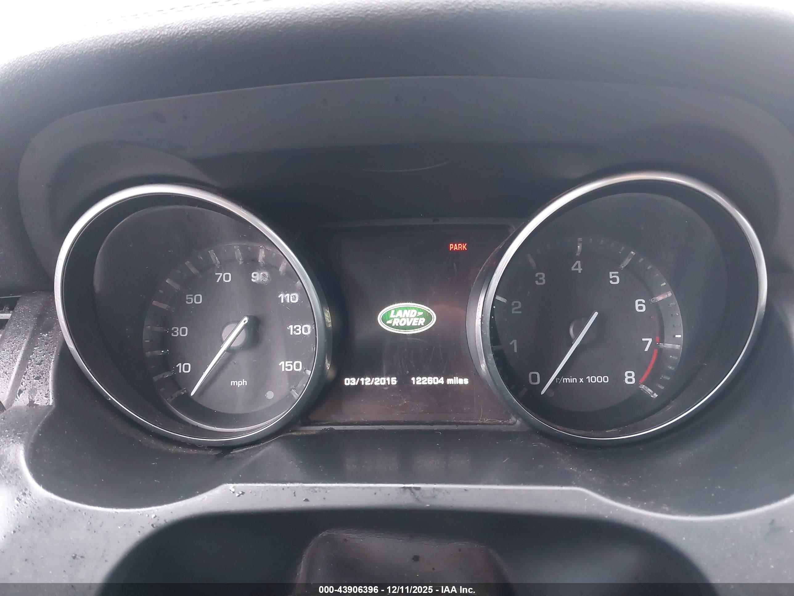 LAND ROVER image 7