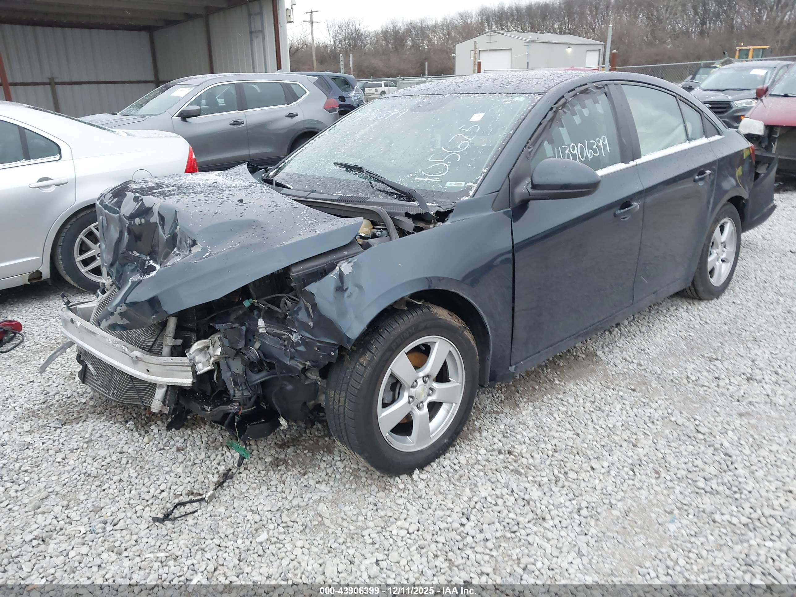 CHEVROLET CRUZE image 2