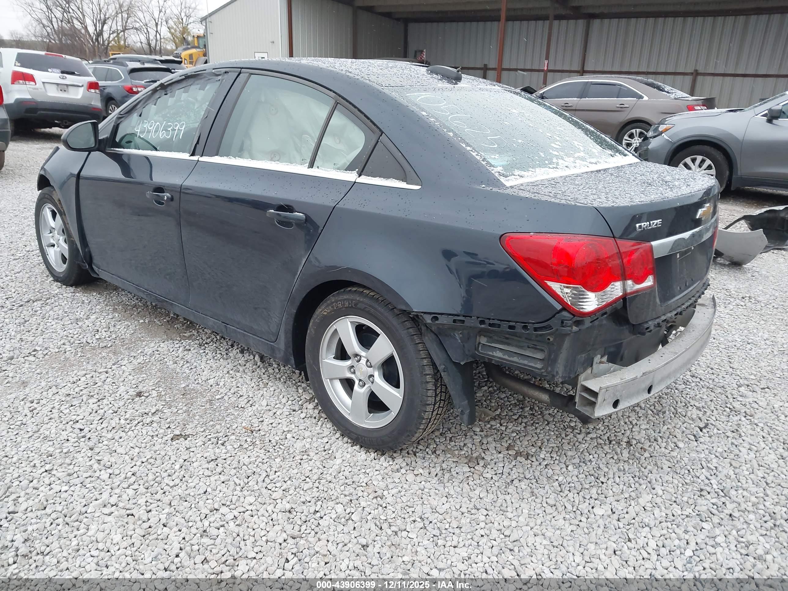 CHEVROLET CRUZE image 3