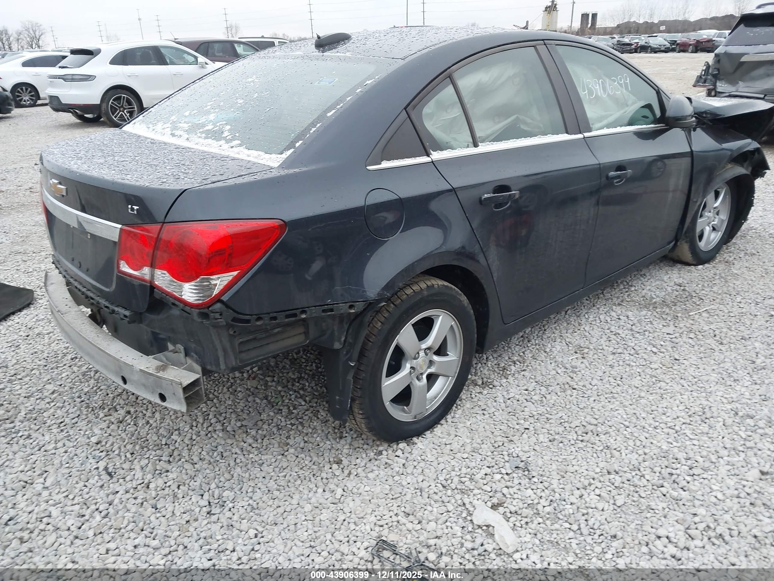 CHEVROLET CRUZE image 4
