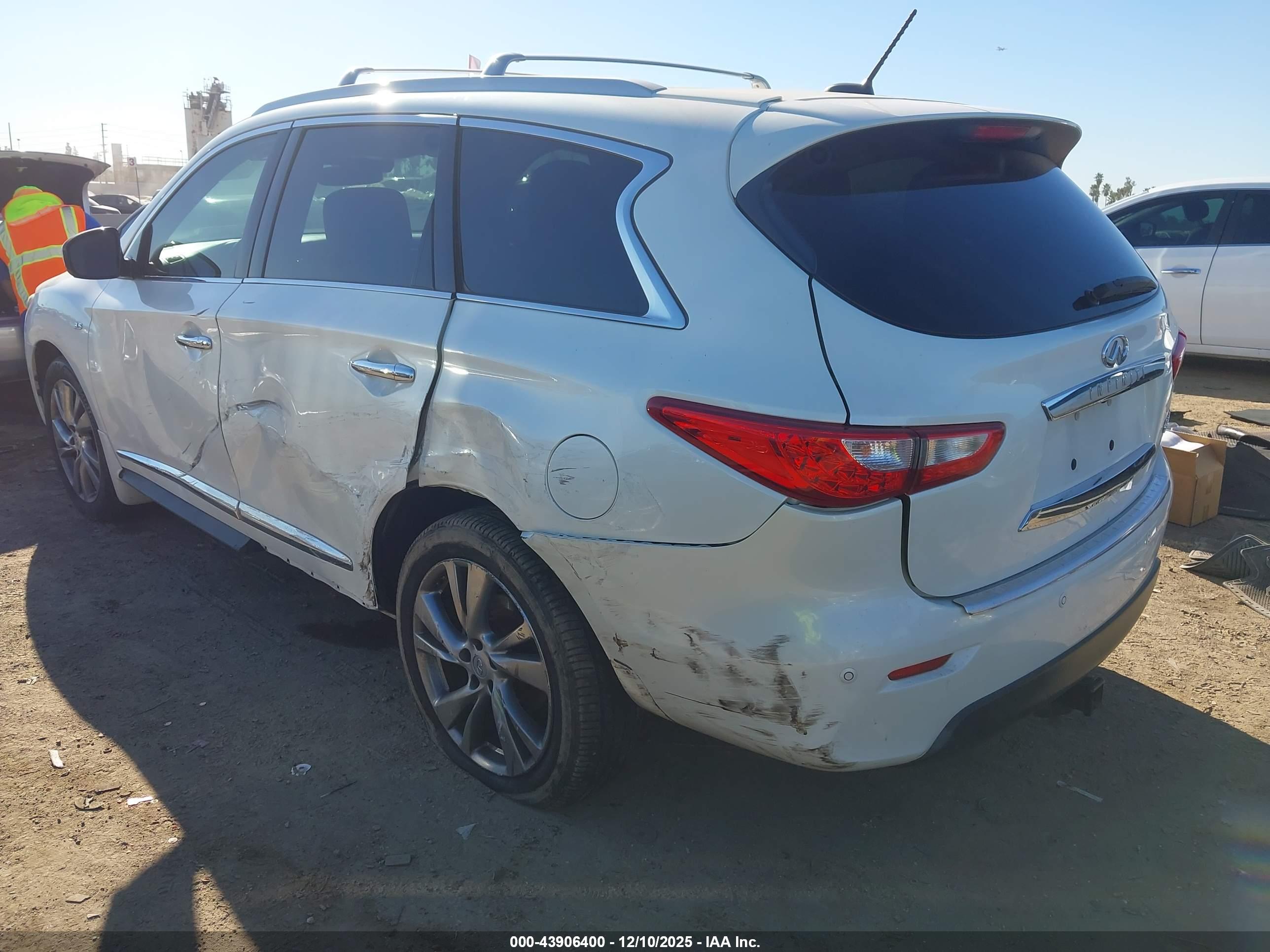 INFINITI QX60 image 3