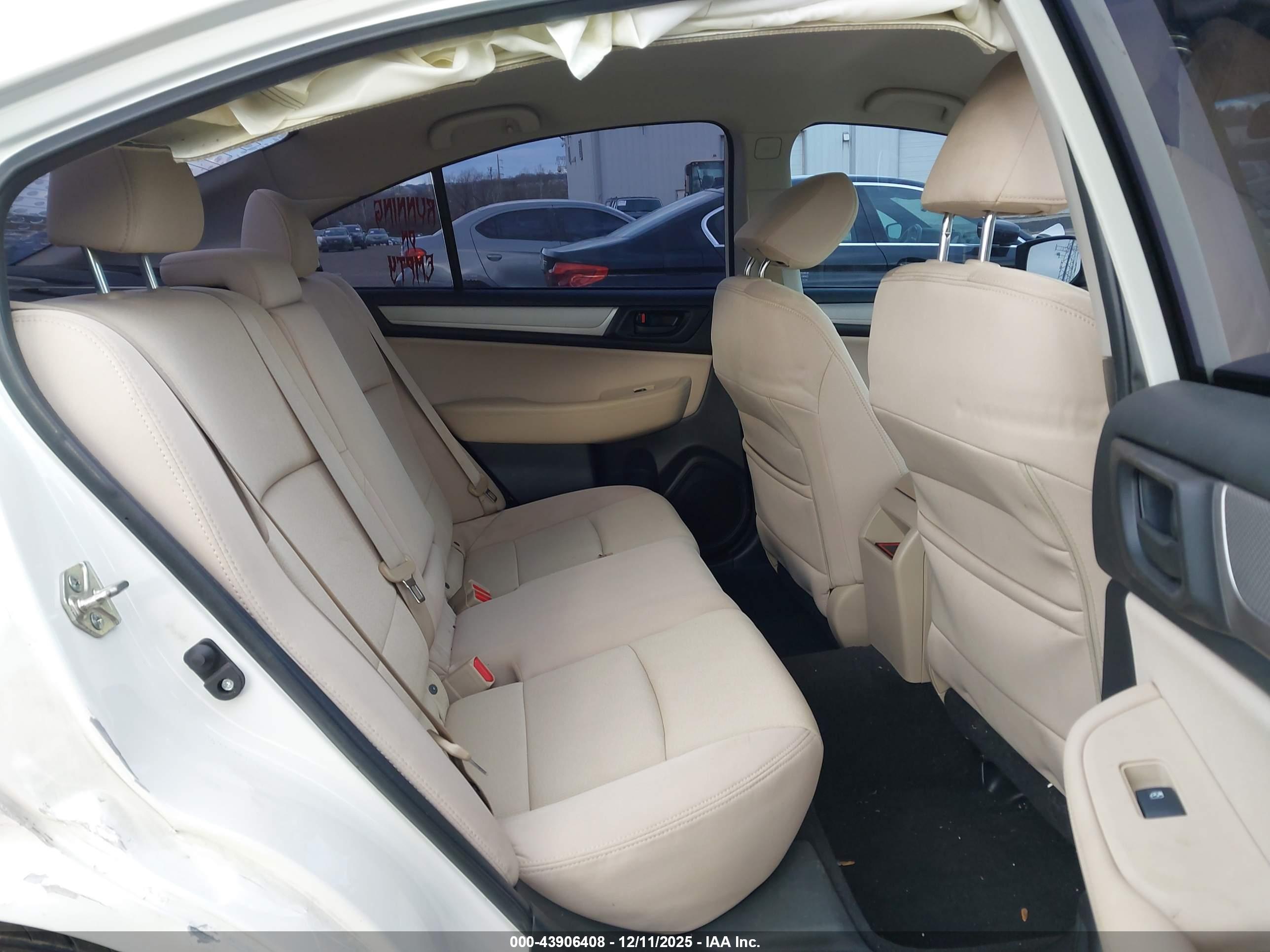 SUBARU LEGACY image 8