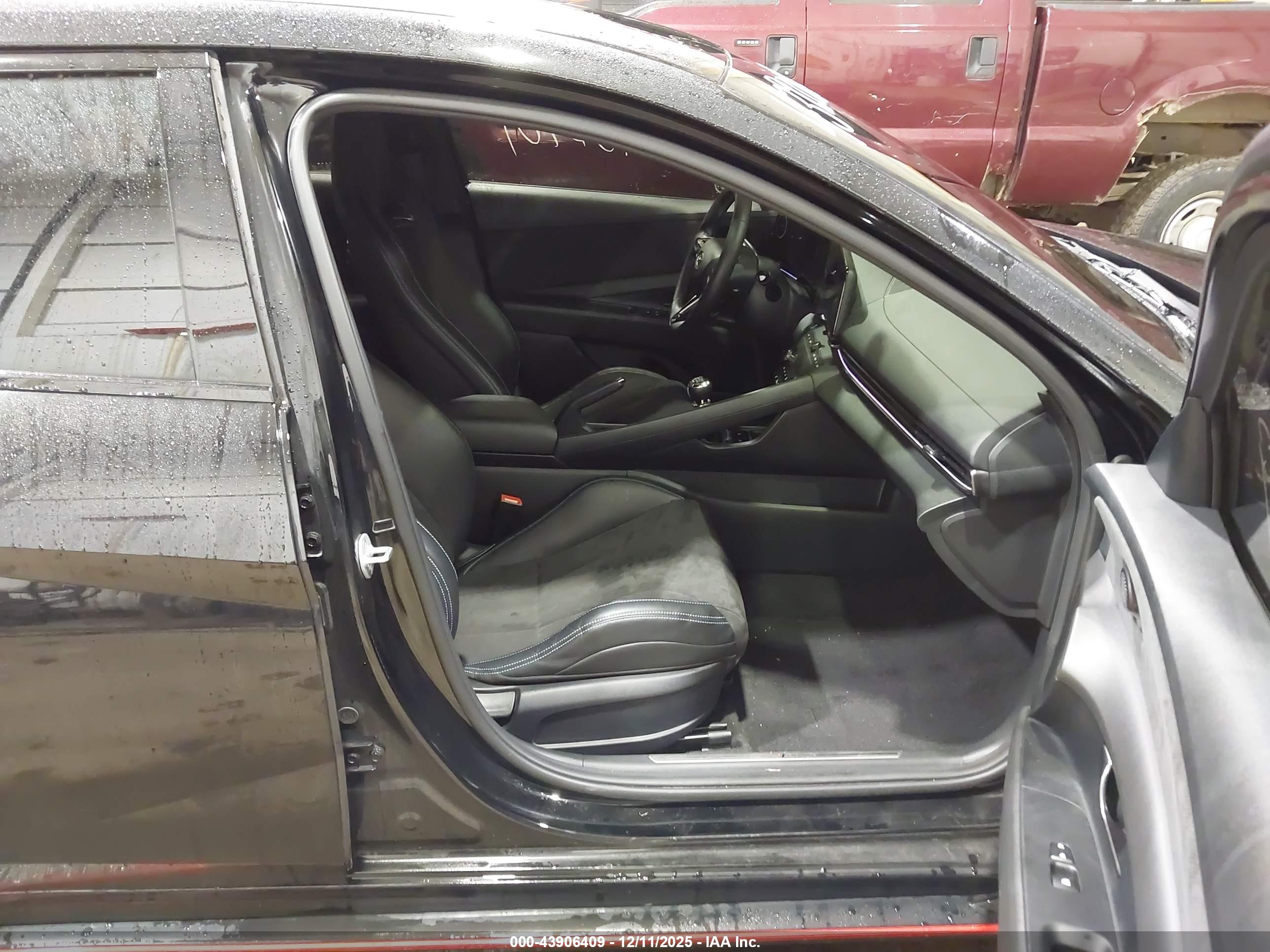 HYUNDAI ELANTRA image 5