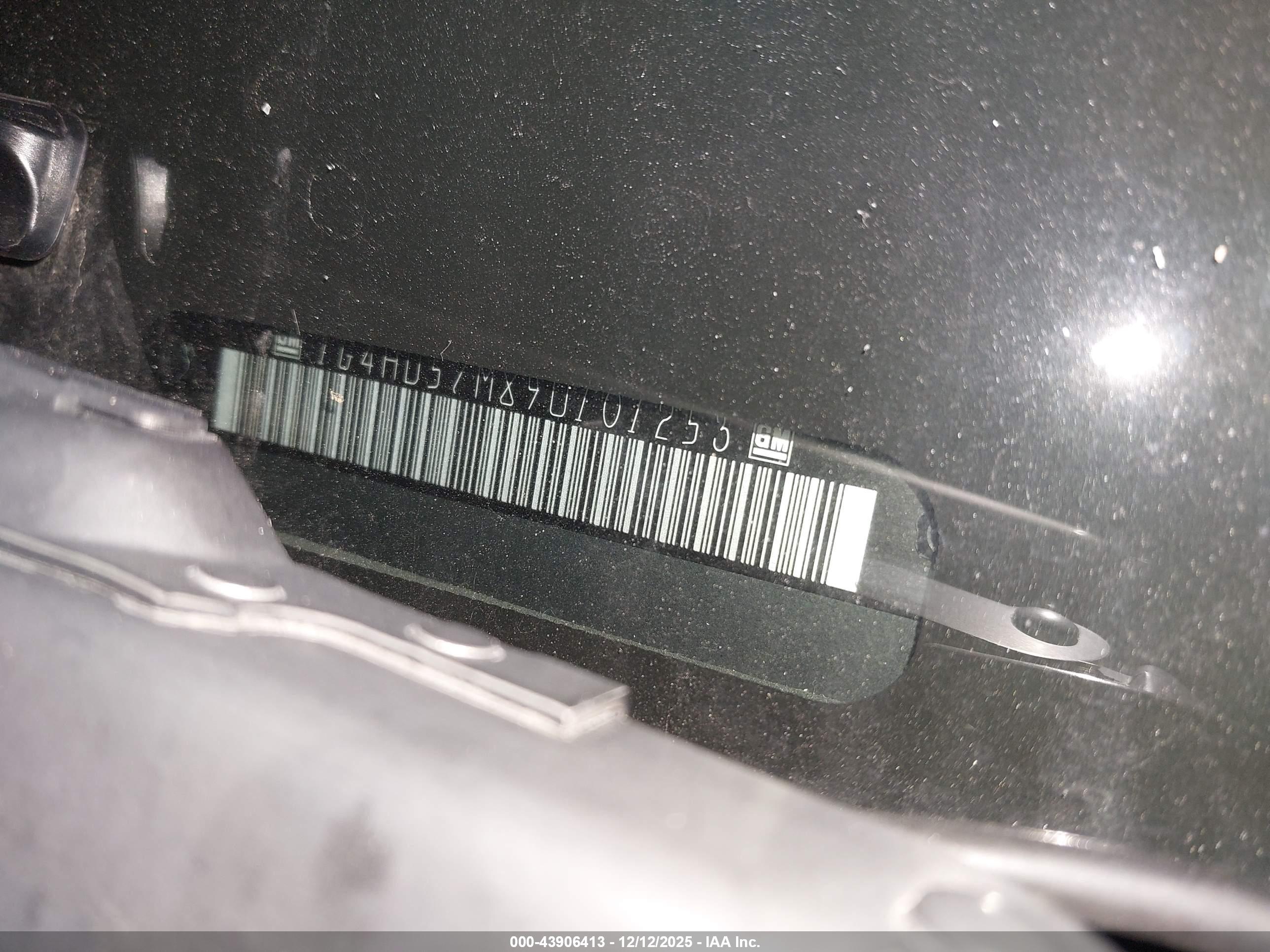 BUICK LUCERNE image 9