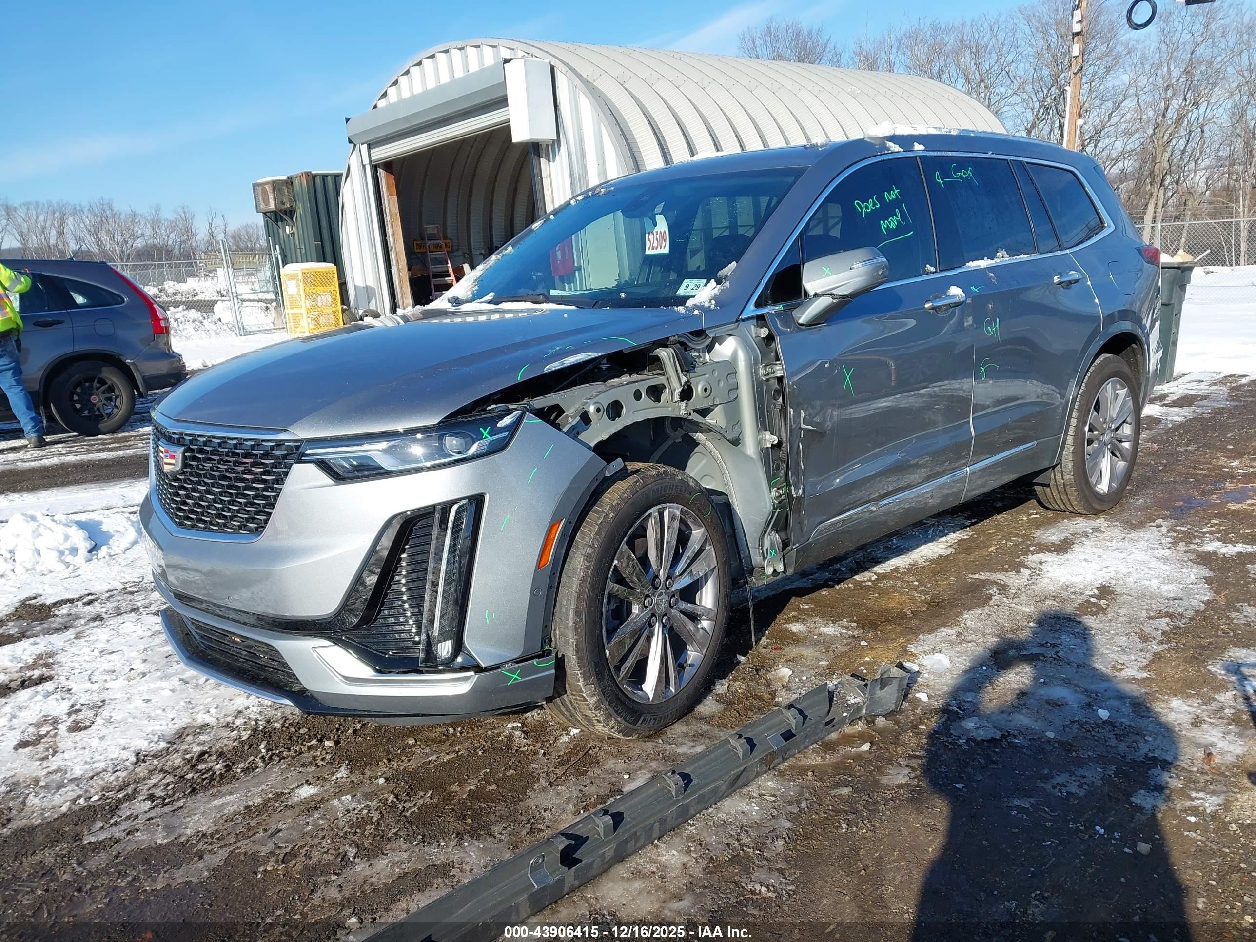CADILLAC XT6 image 2