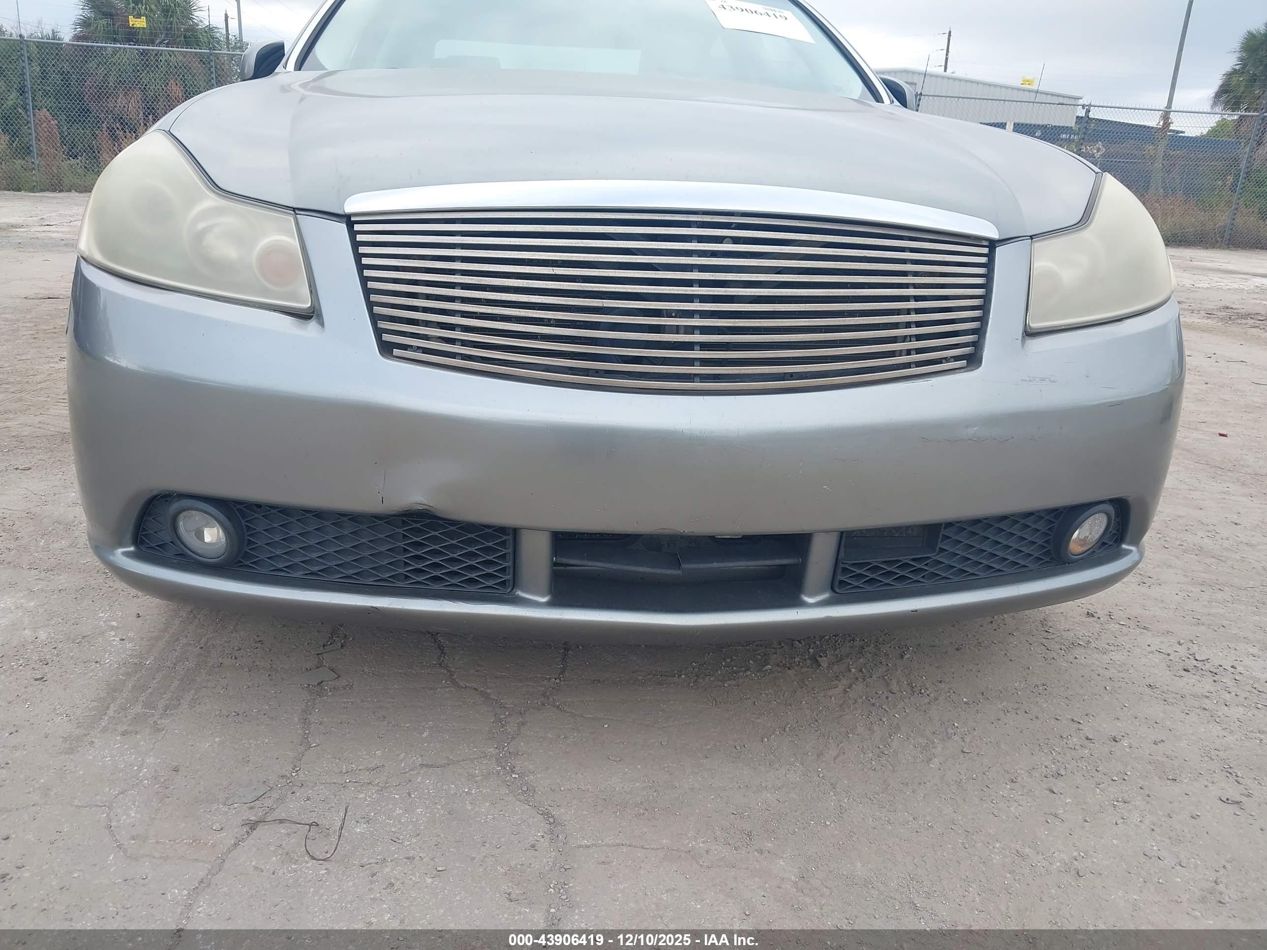 INFINITI M35 image 6