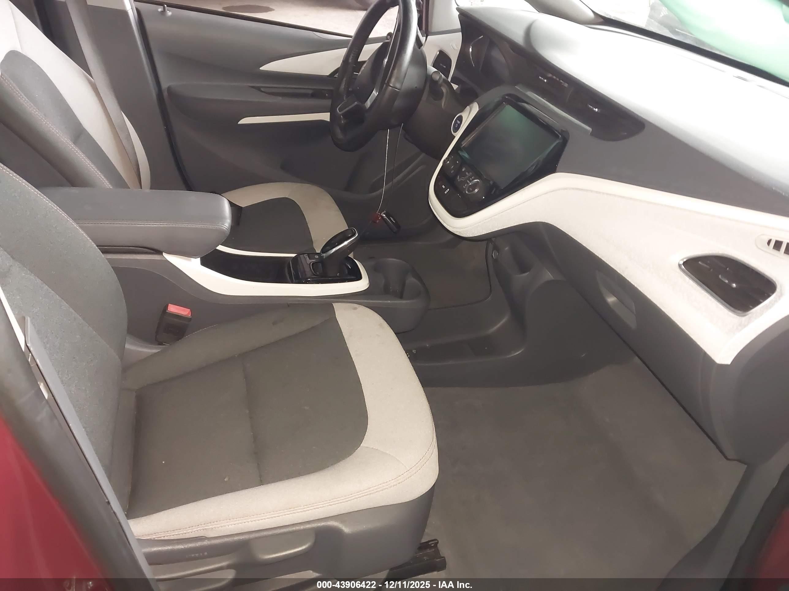 CHEVROLET BOLT image 5