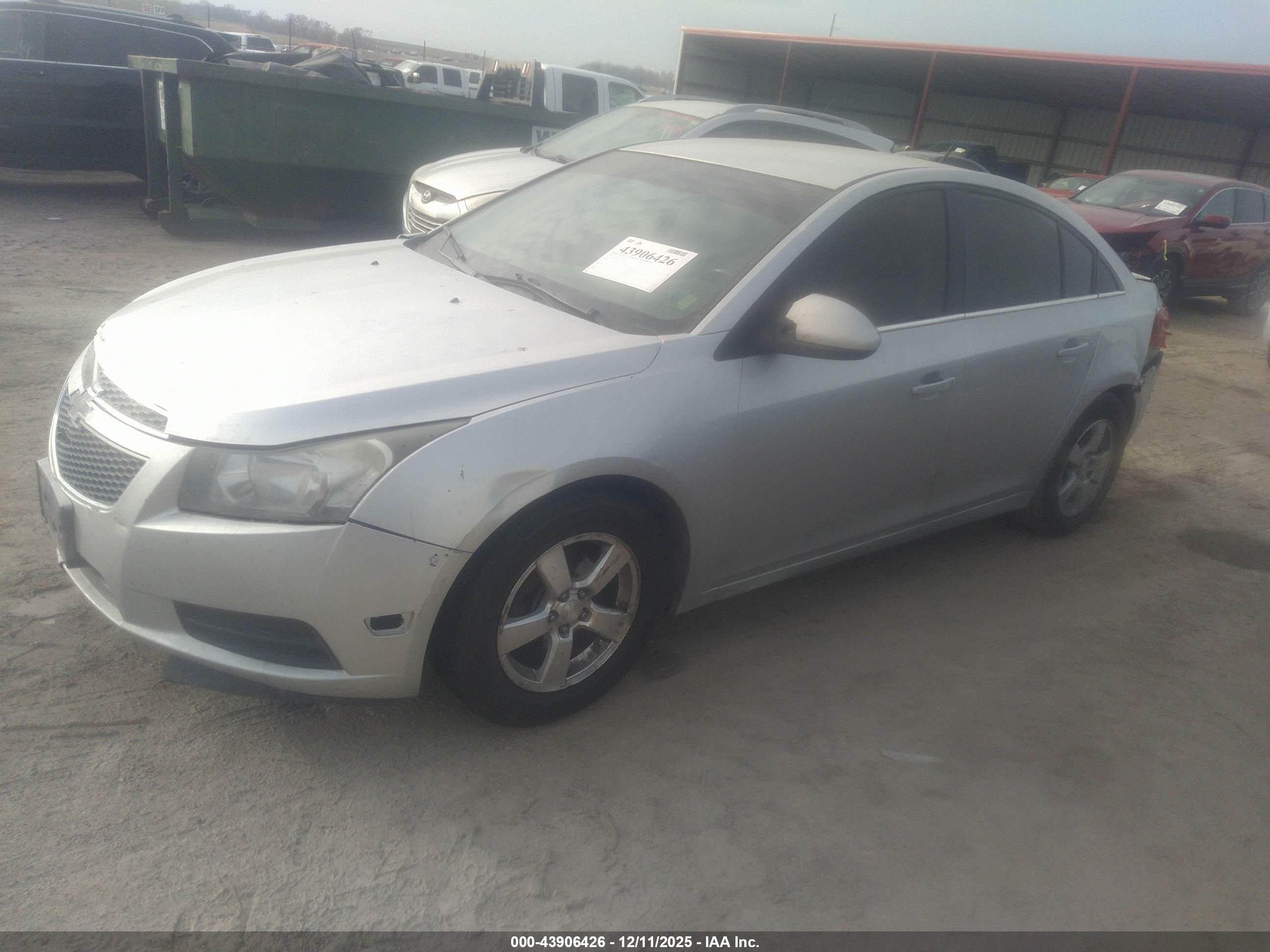 CHEVROLET CRUZE image 2