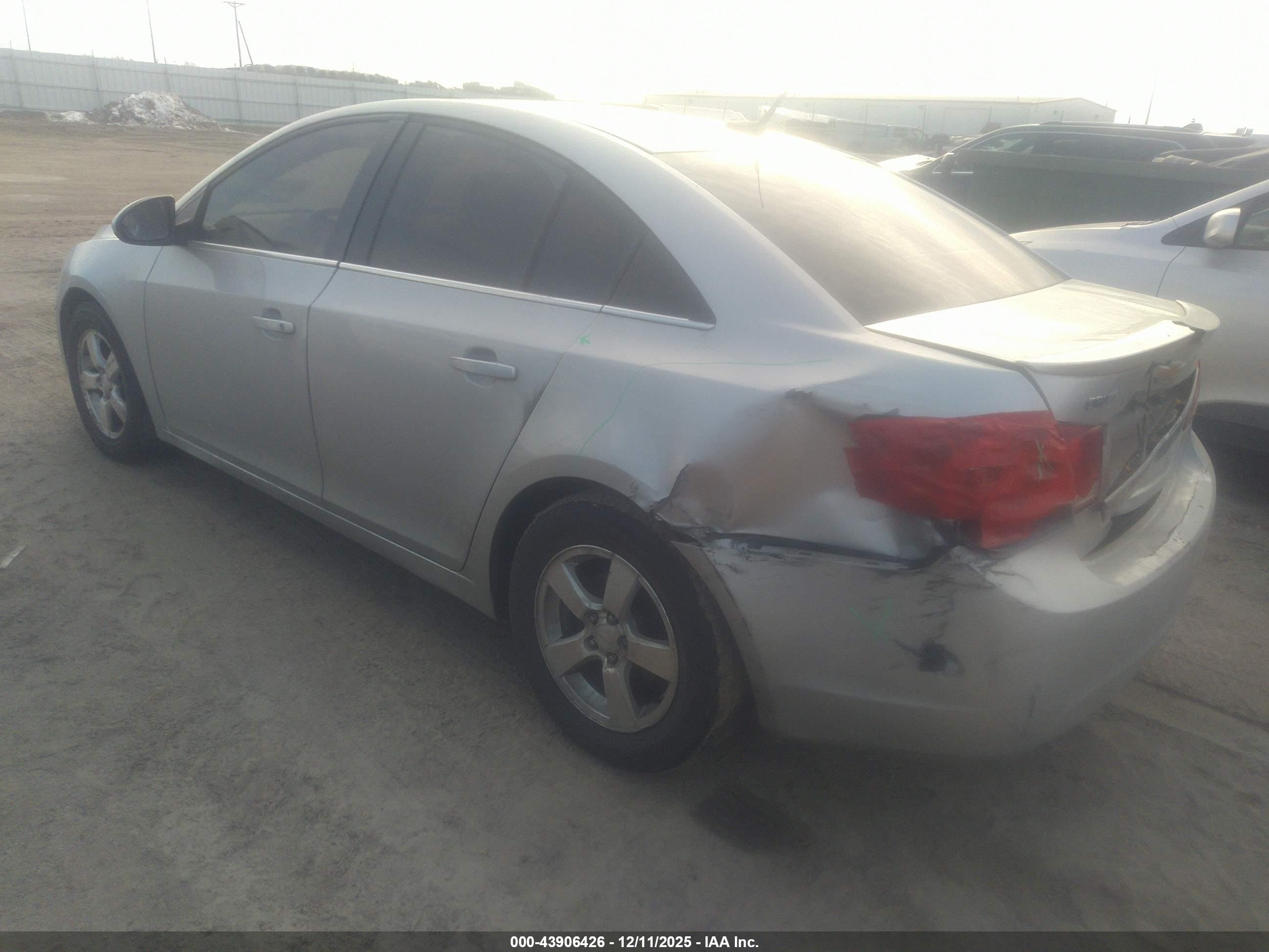 CHEVROLET CRUZE image 3