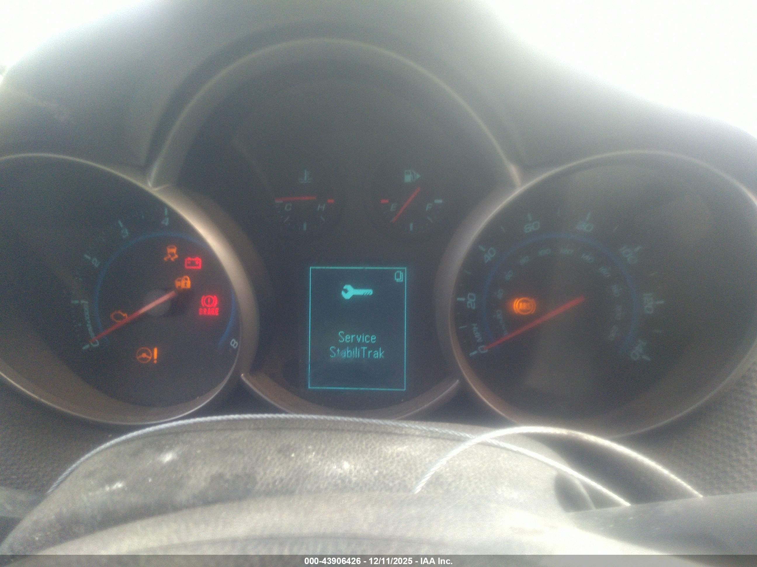 CHEVROLET CRUZE image 7
