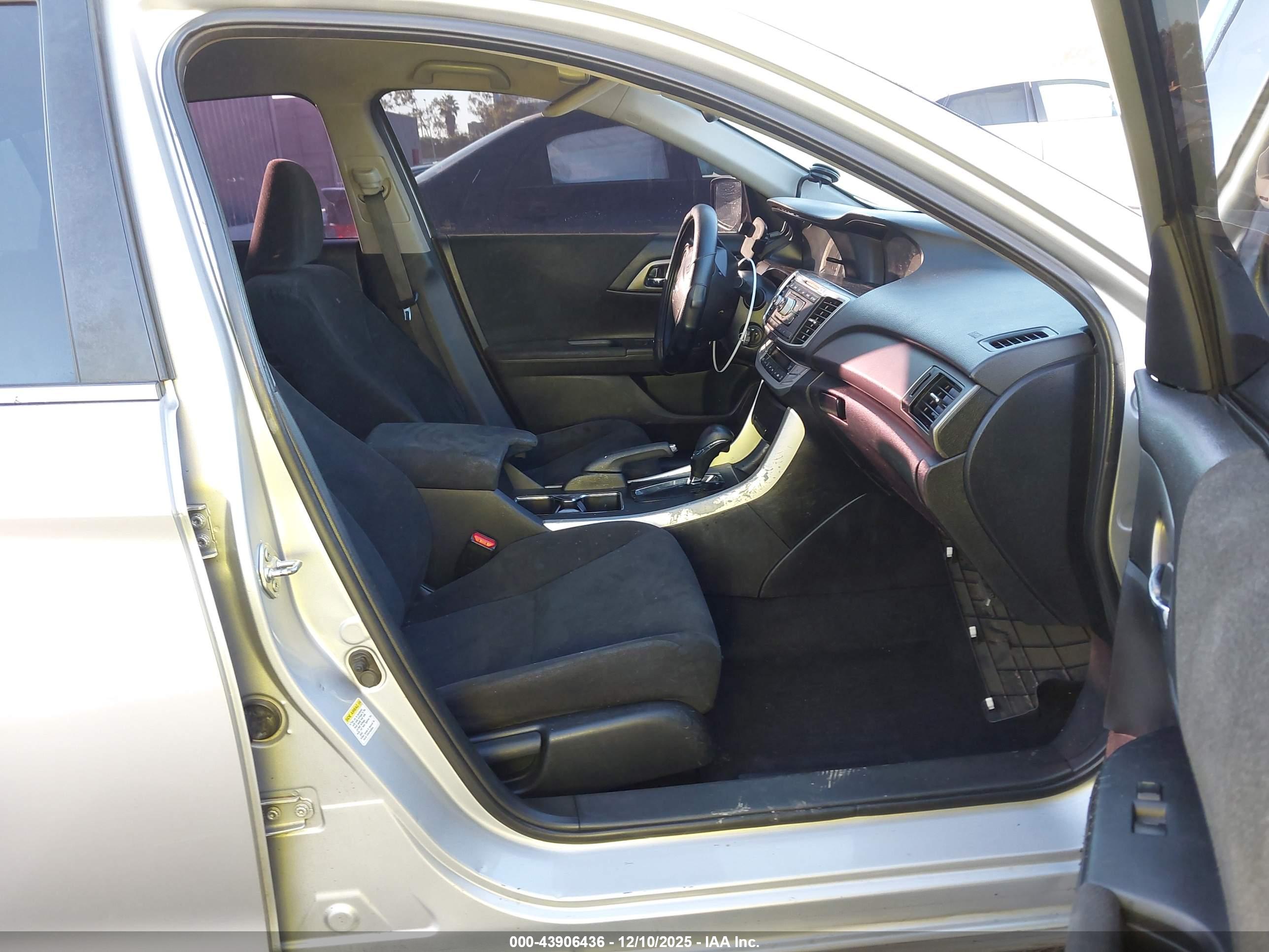 HONDA ACCORD image 5