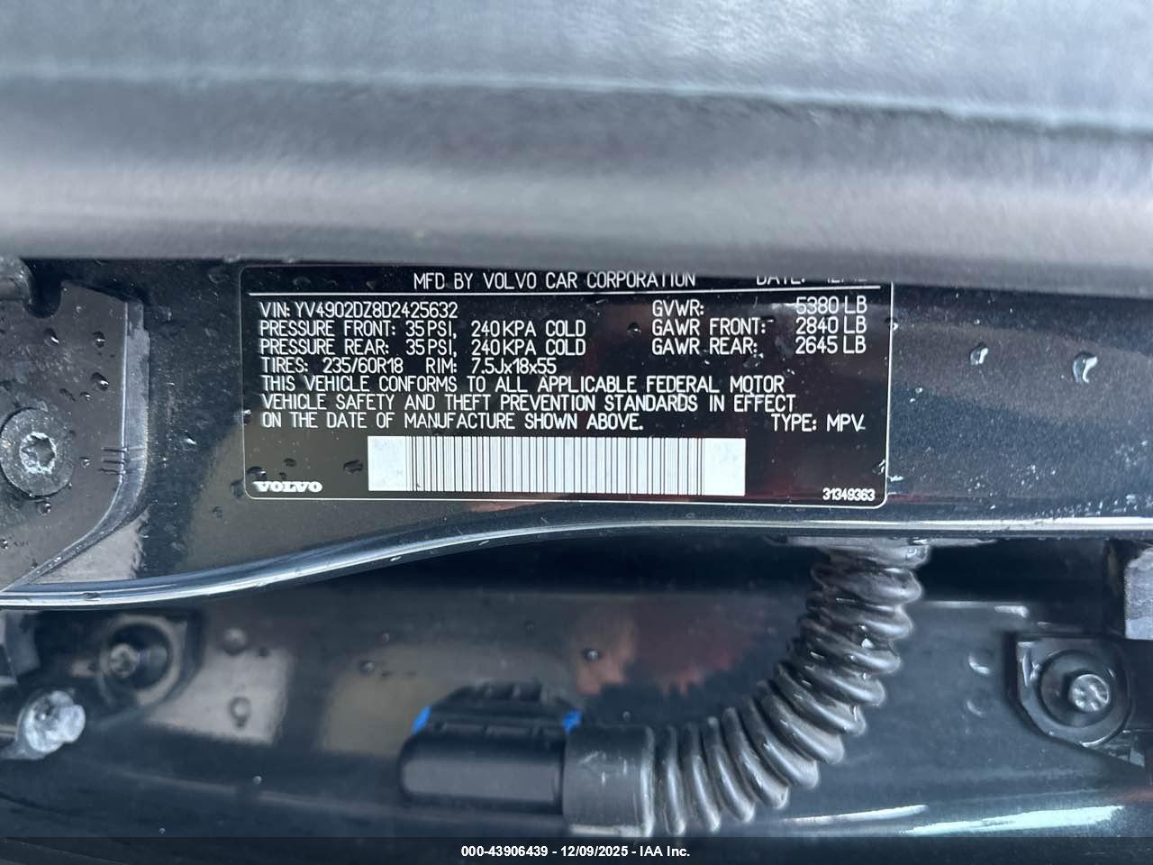 VOLVO XC60 image 9