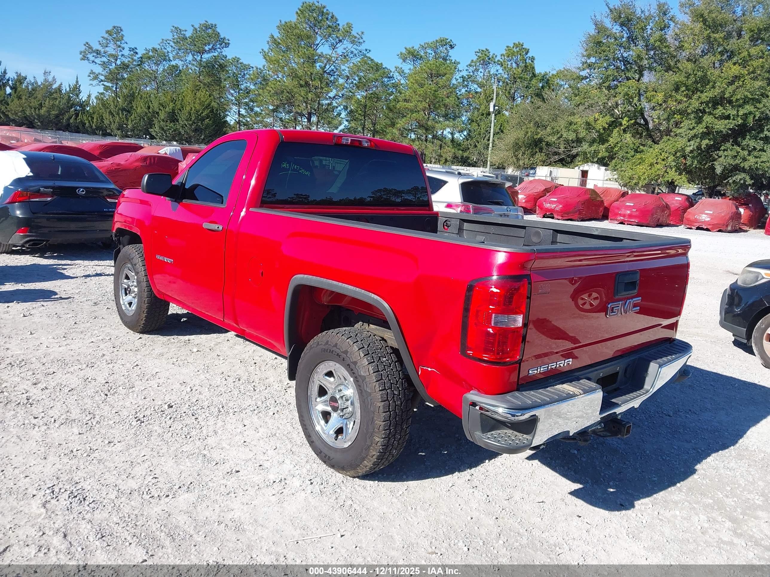GMC SIERRA image 3