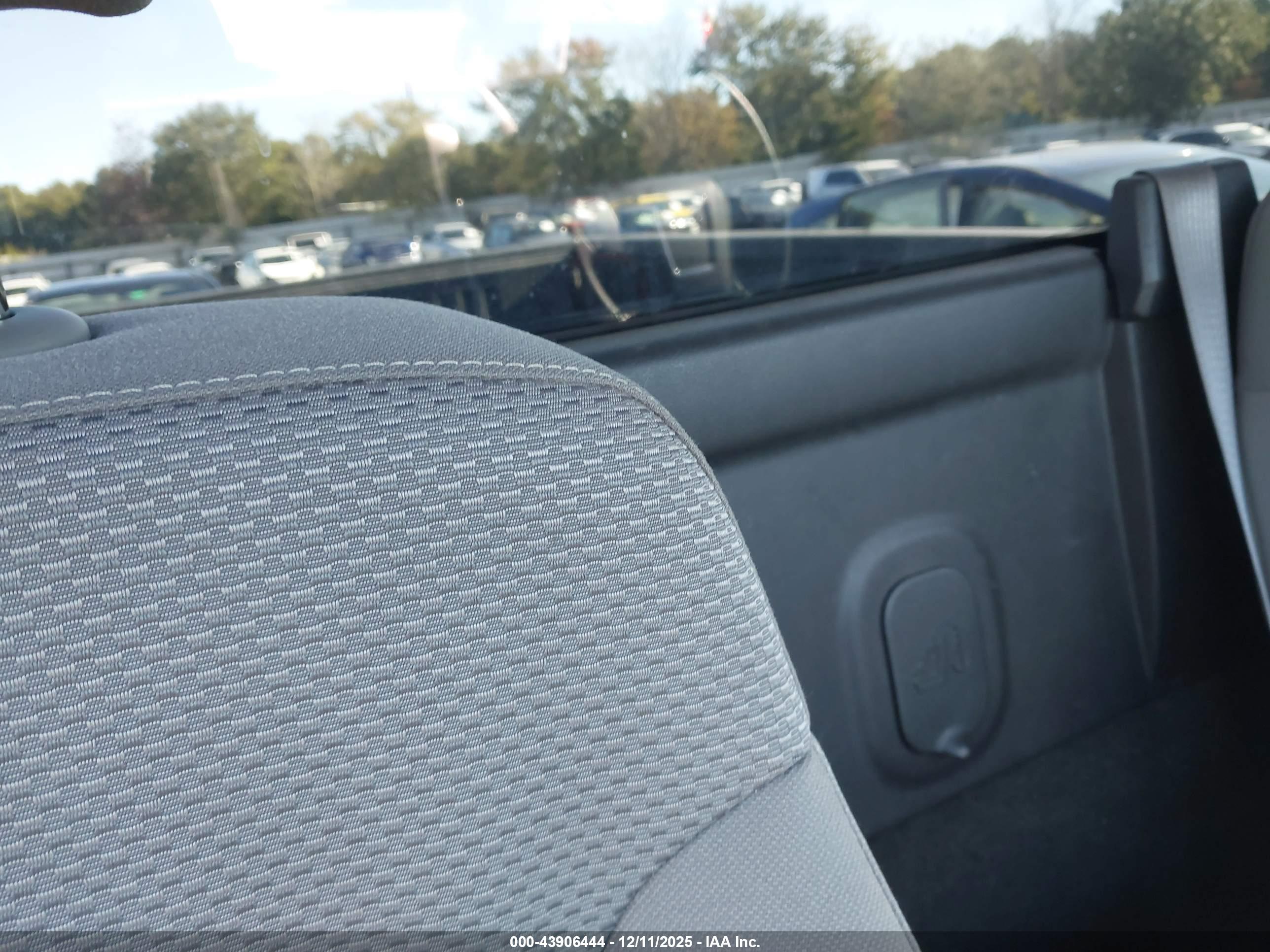 GMC SIERRA image 8