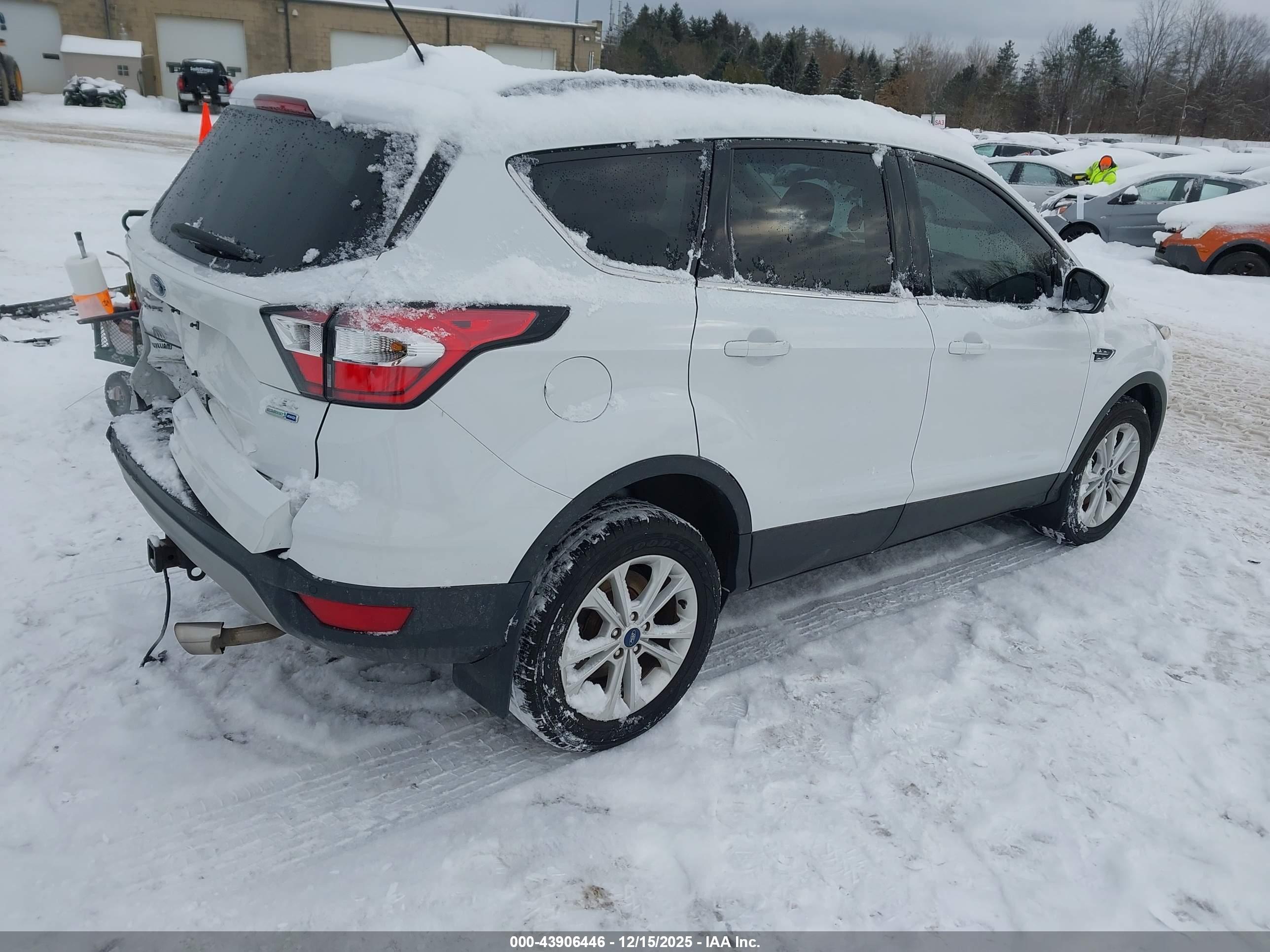 FORD ESCAPE image 4