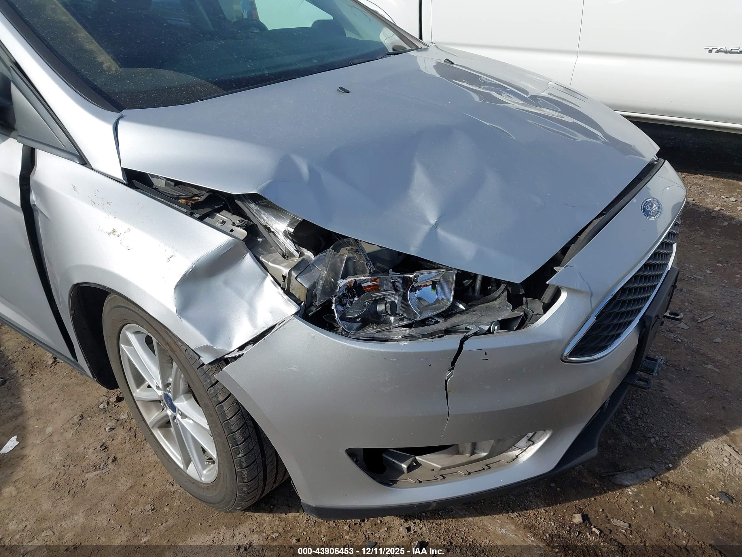 FORD FOCUS image 6