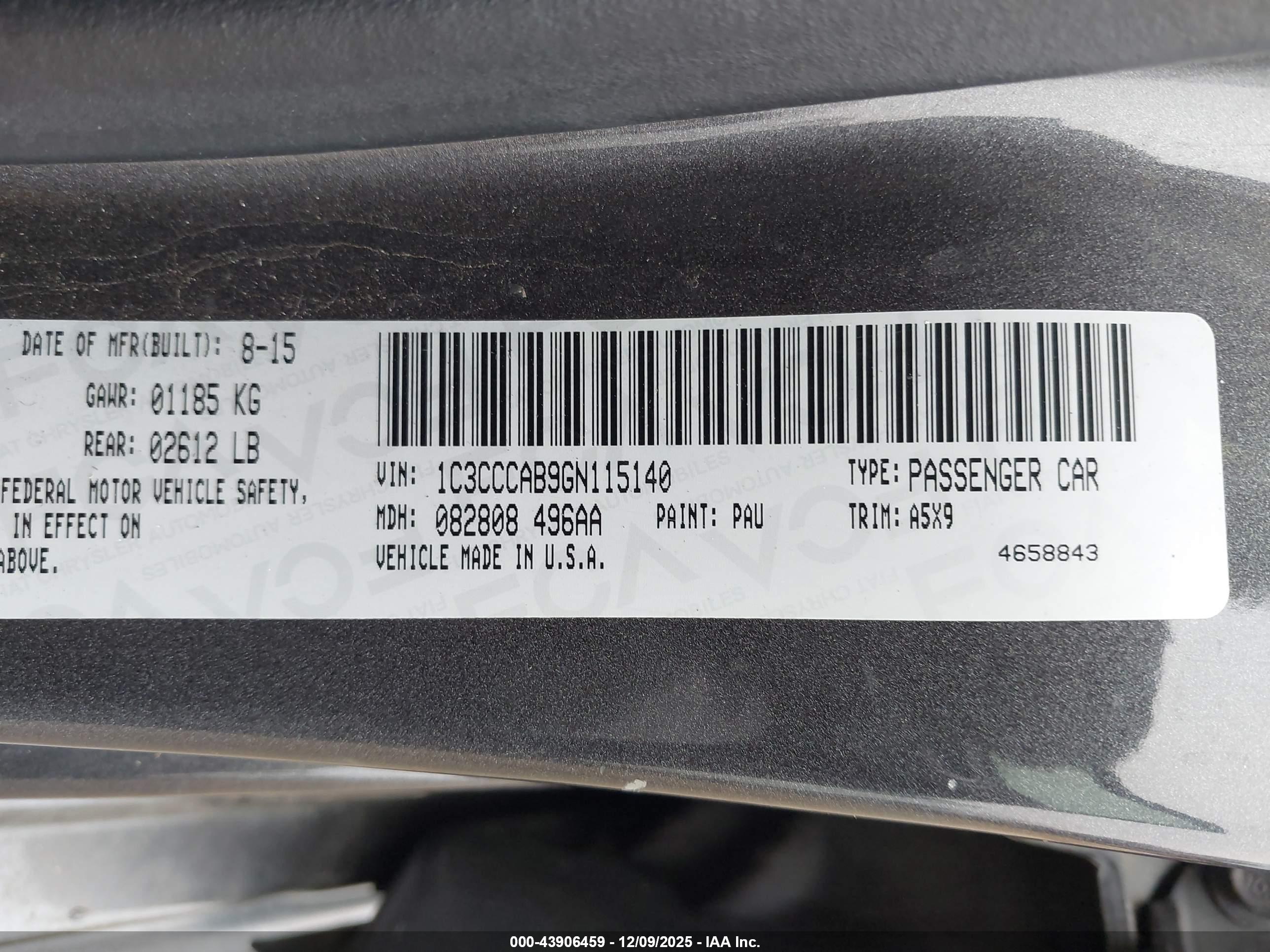 CHRYSLER 200 image 9
