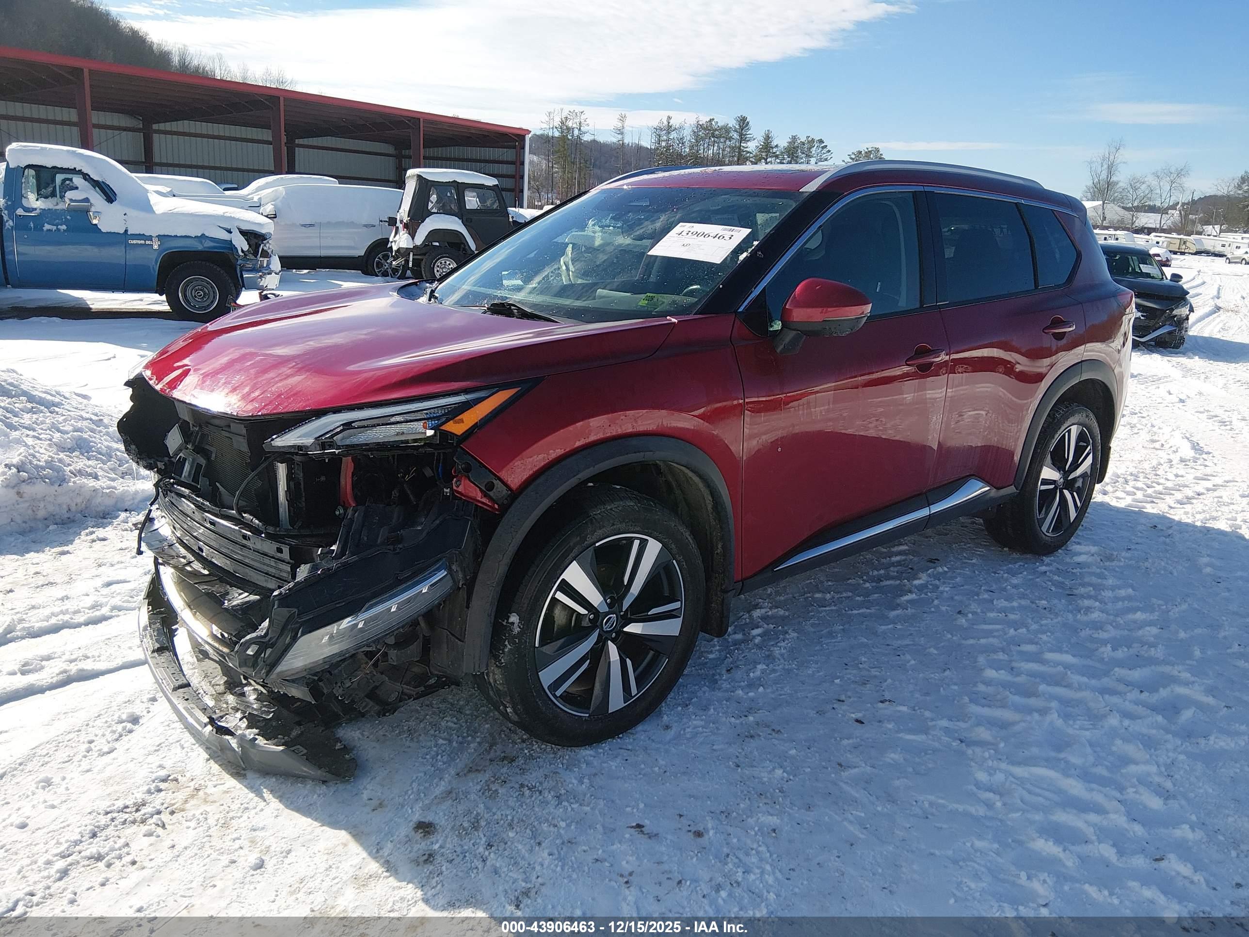 NISSAN ROGUE image 2