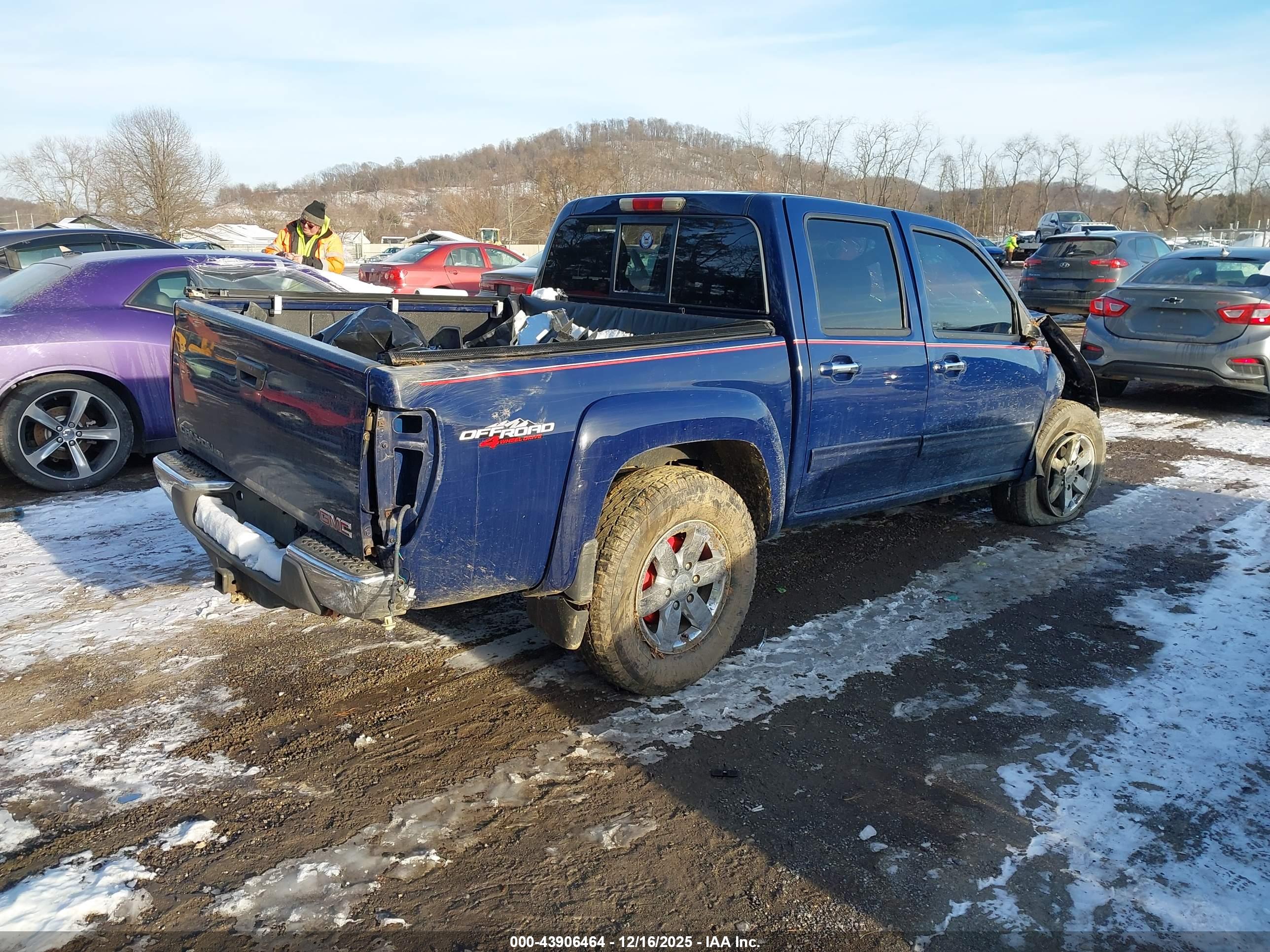GMC CANYON image 4